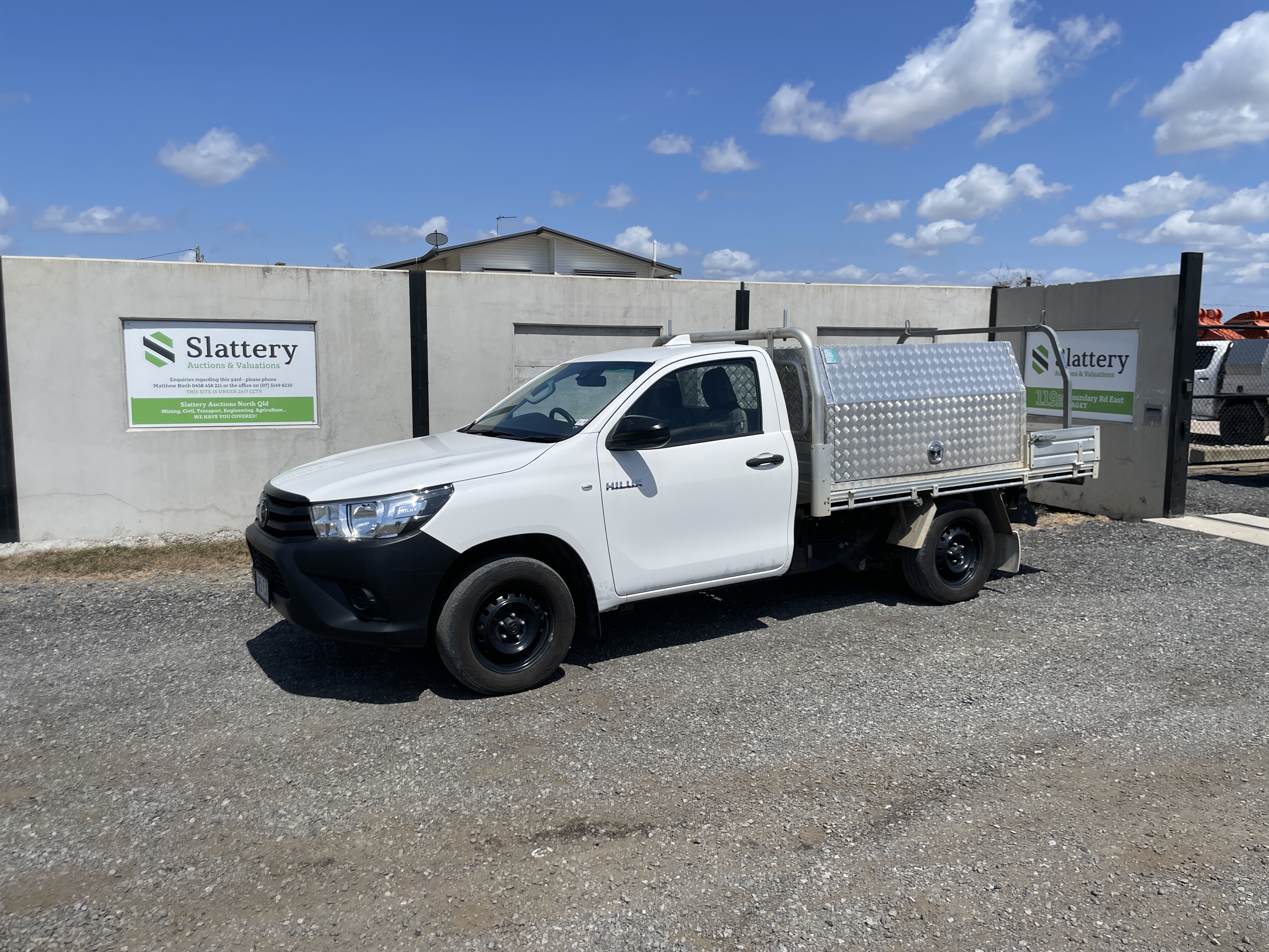 2022 Toyota Hilux Workmate Petrol