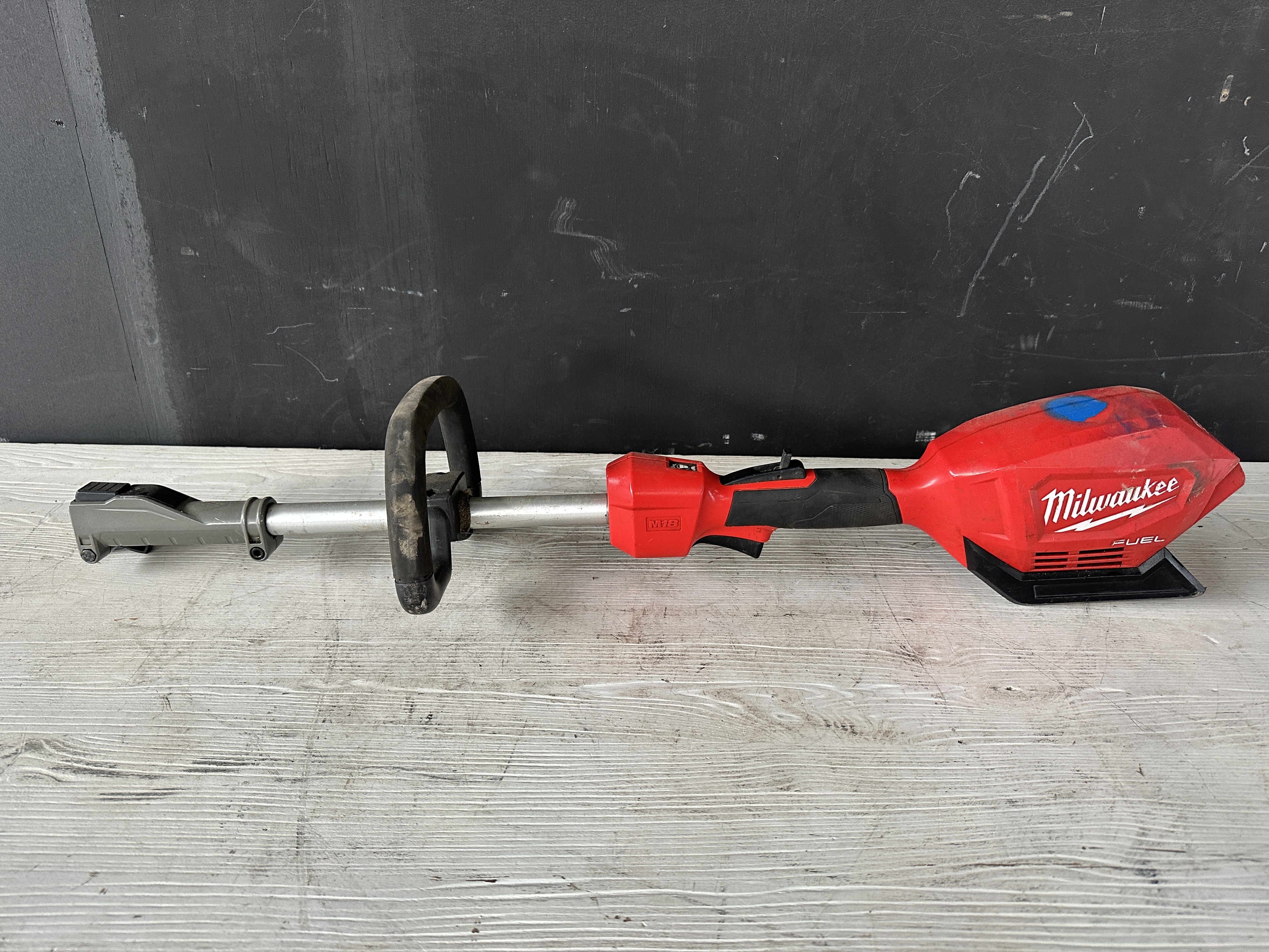 210 · Milwaukee M18 FOPH Multi Outdoor Power Head (Tool Only) (Ex-Council)