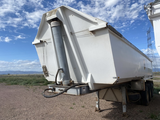 2017 Truck Brockerage Boomer Tri-Axle Tipper