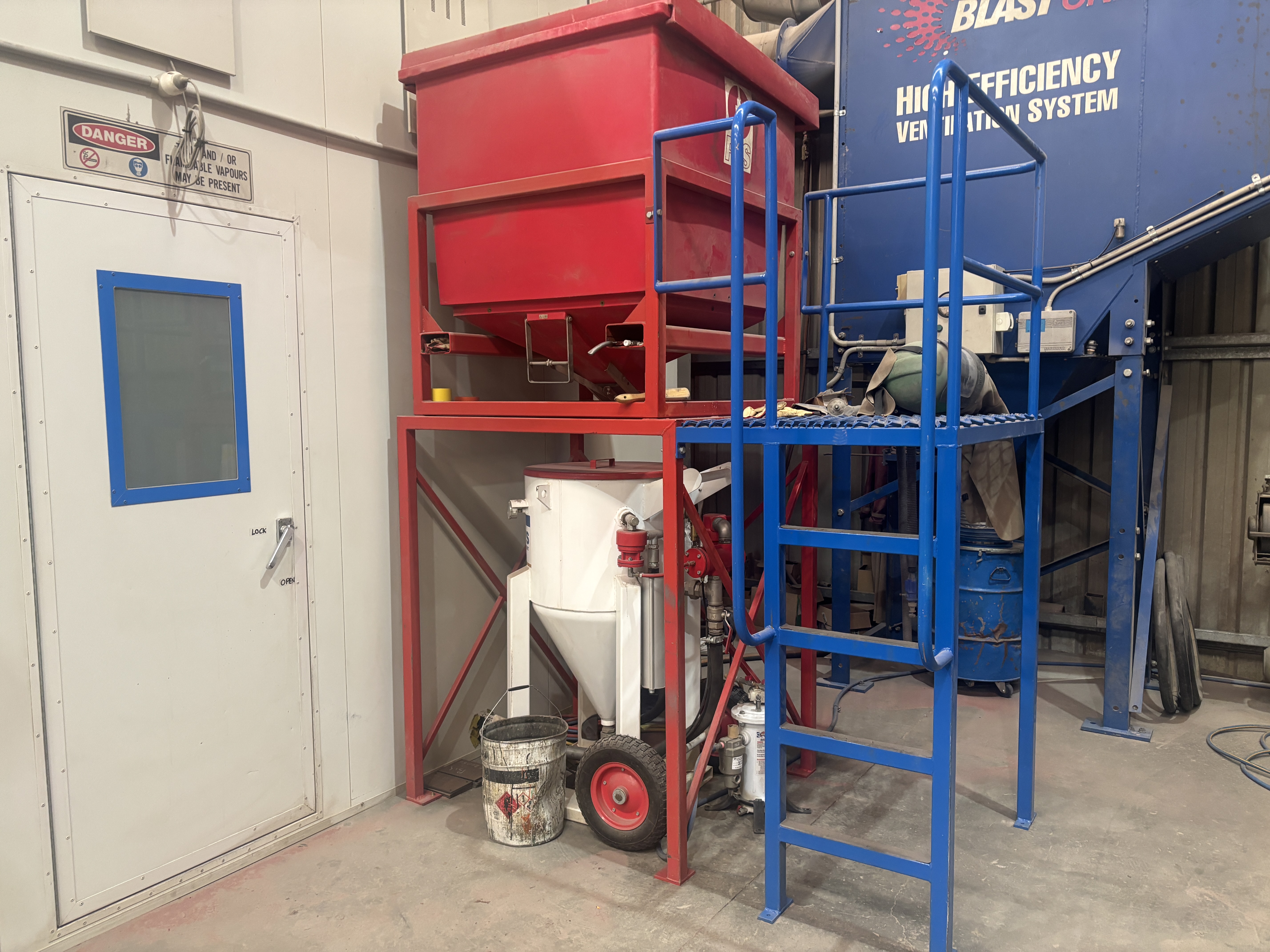 ***WITHDRAWN*** Murphys SF200 Industrial Sandblasting Pot & Hopper