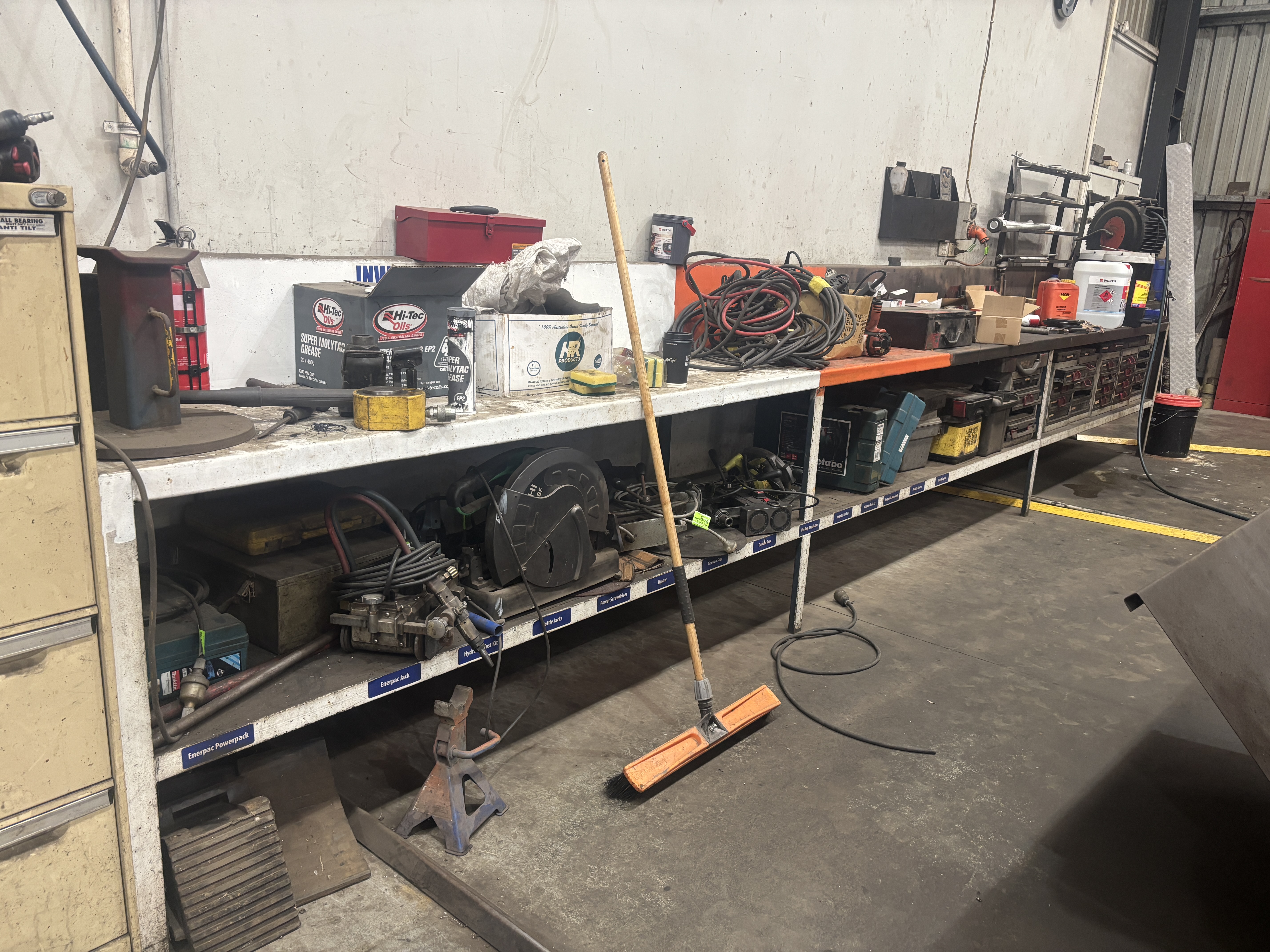 1 X Long WorkBench inc Contents