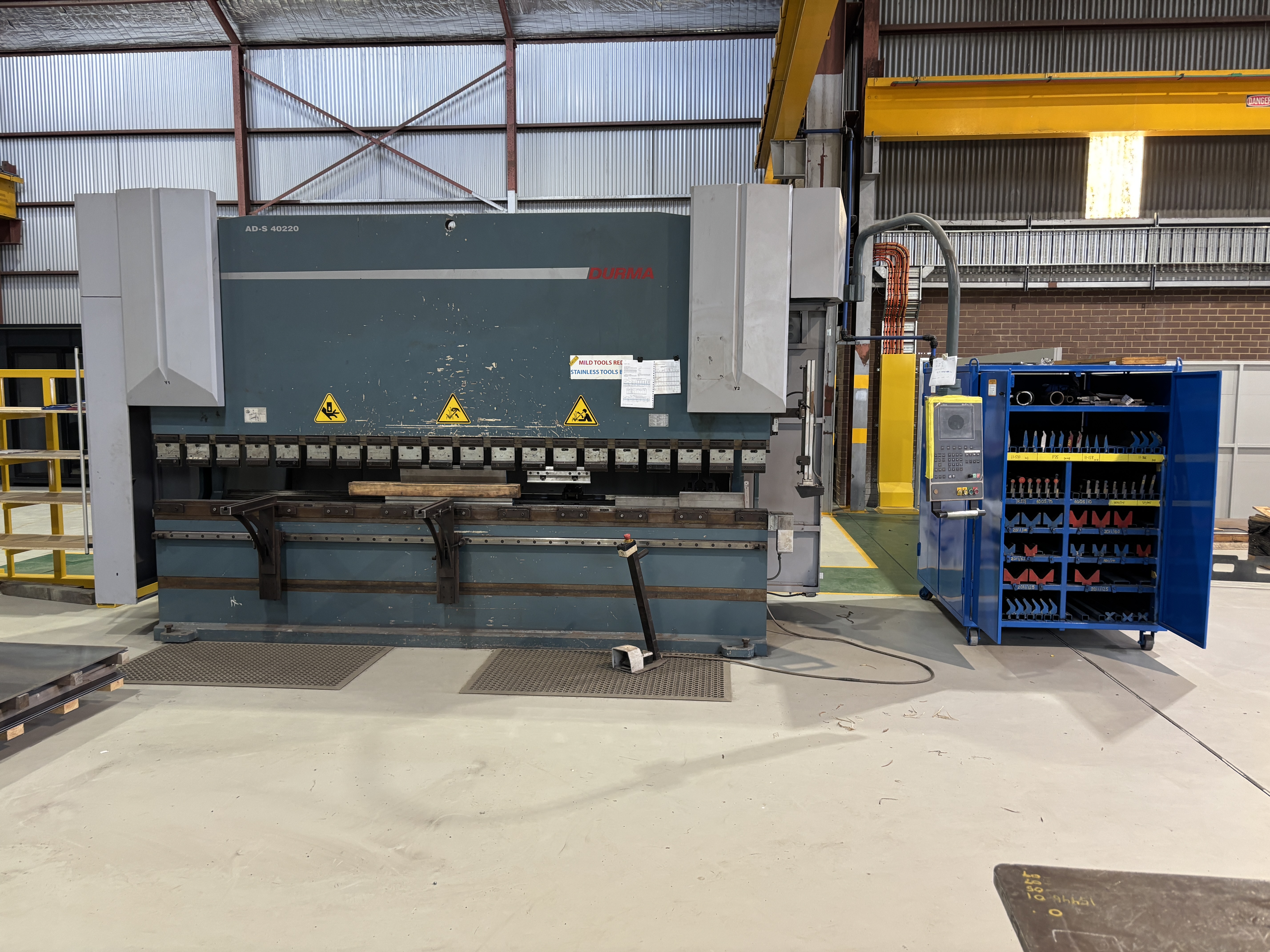 ***WITHDRAWN***  Durma Press Brake inc Tooling Cabinet 415V