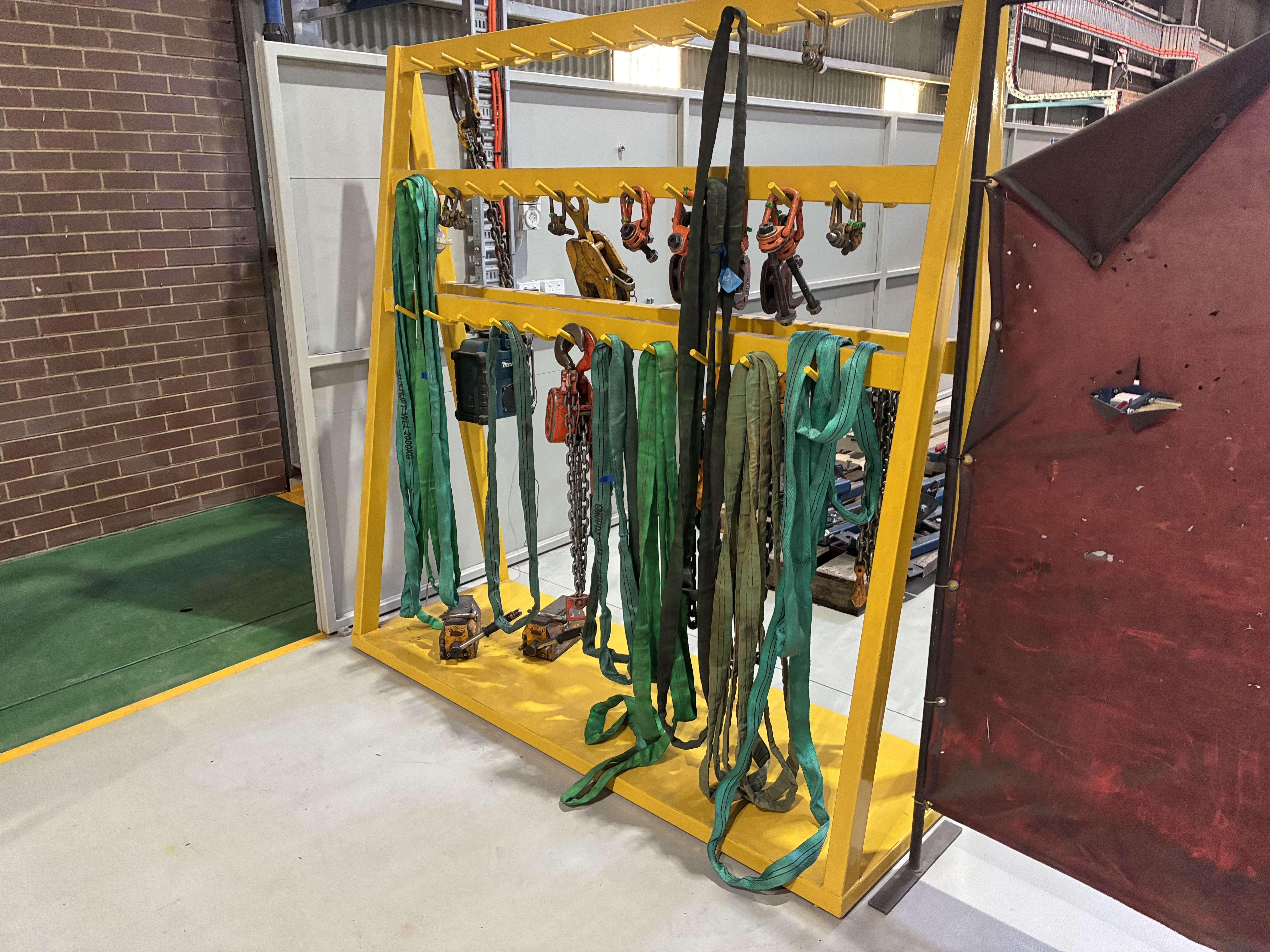 1 X Rigging Frame & Rigging Equipment