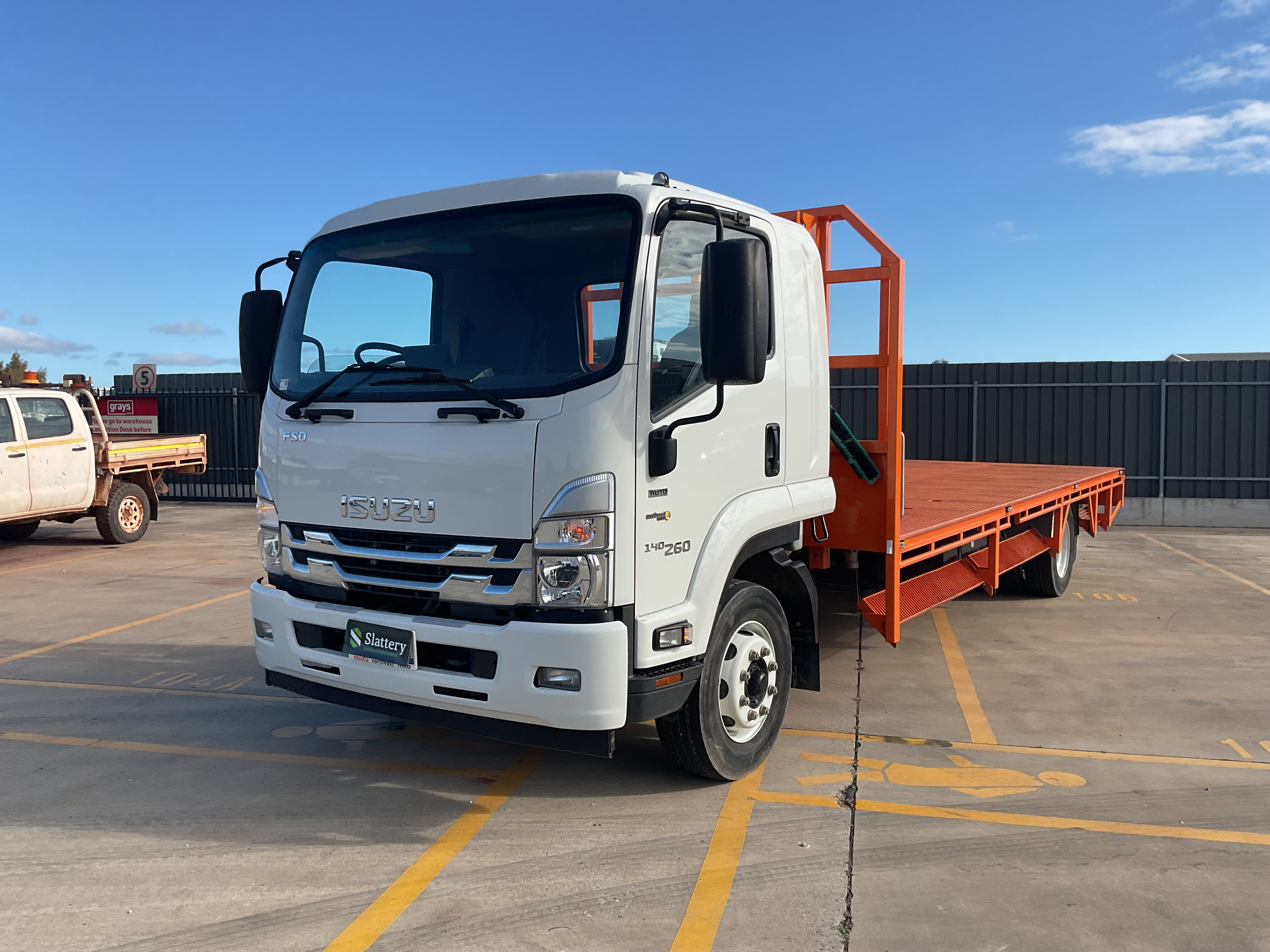2023 Isuzu FSR 140/260   4x2 Tray Truck
