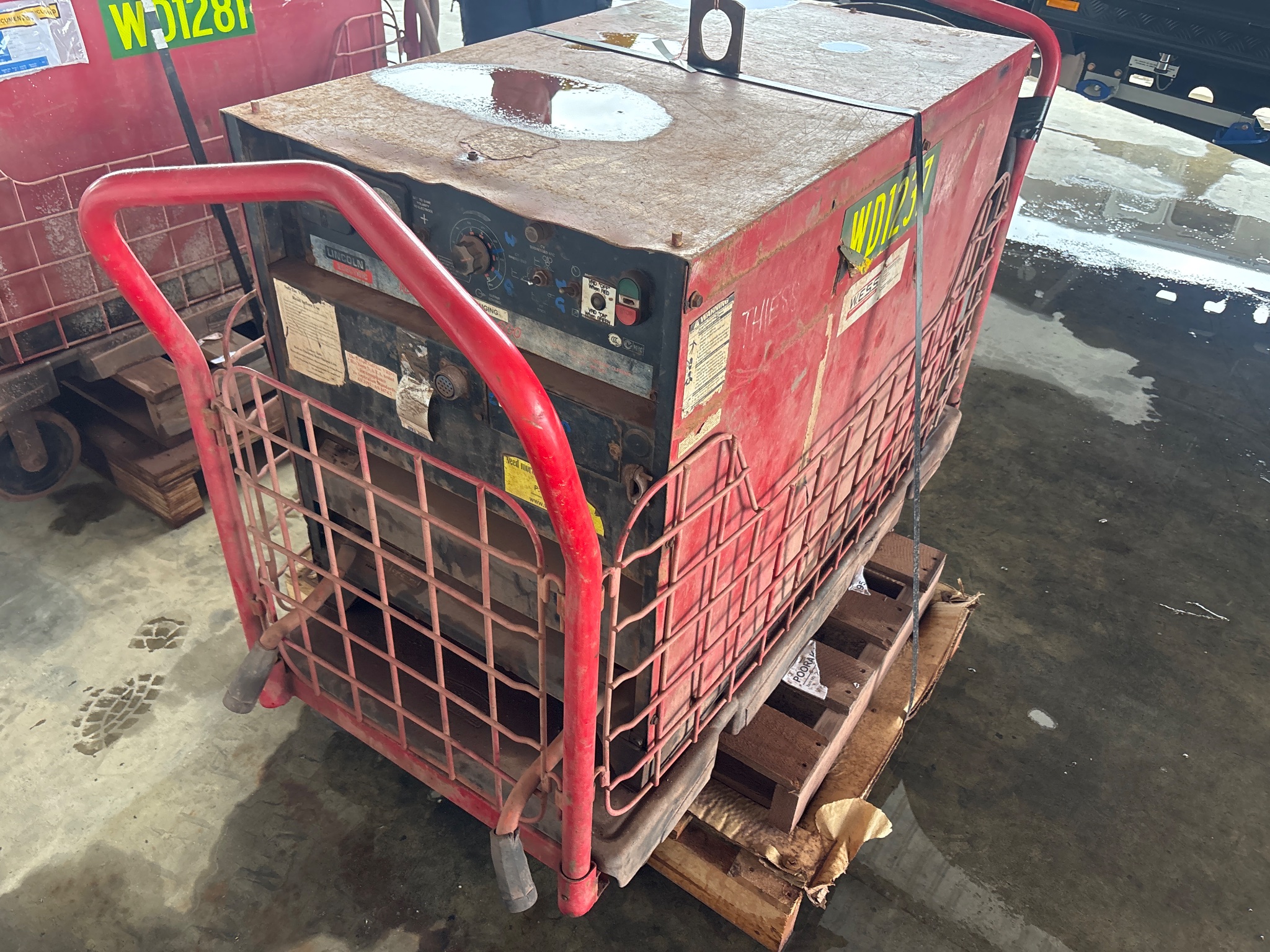 Lincoln Electric Idealarc DC600 Welder