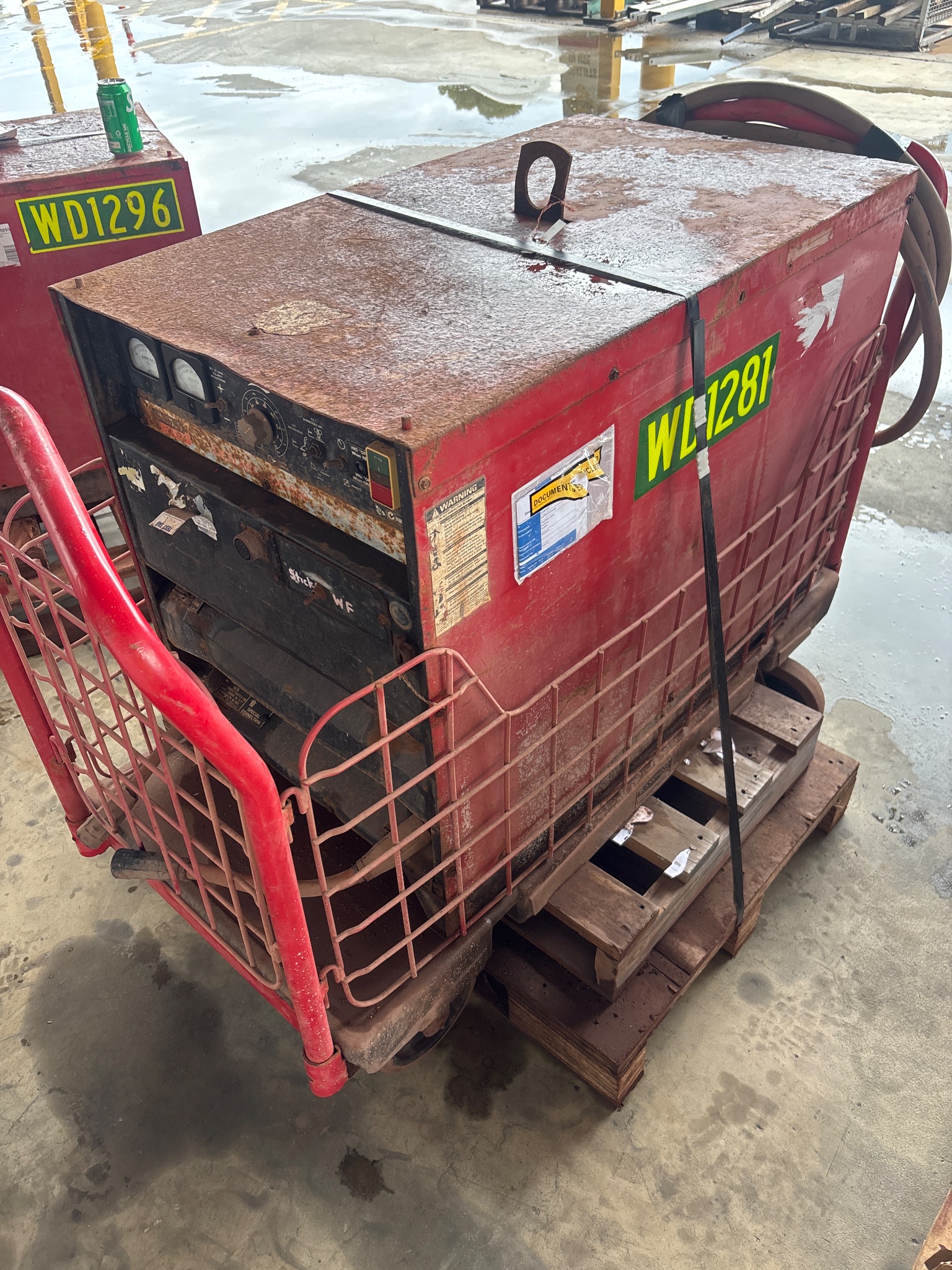 Lincoln Electric Idealarc DC600 Welder