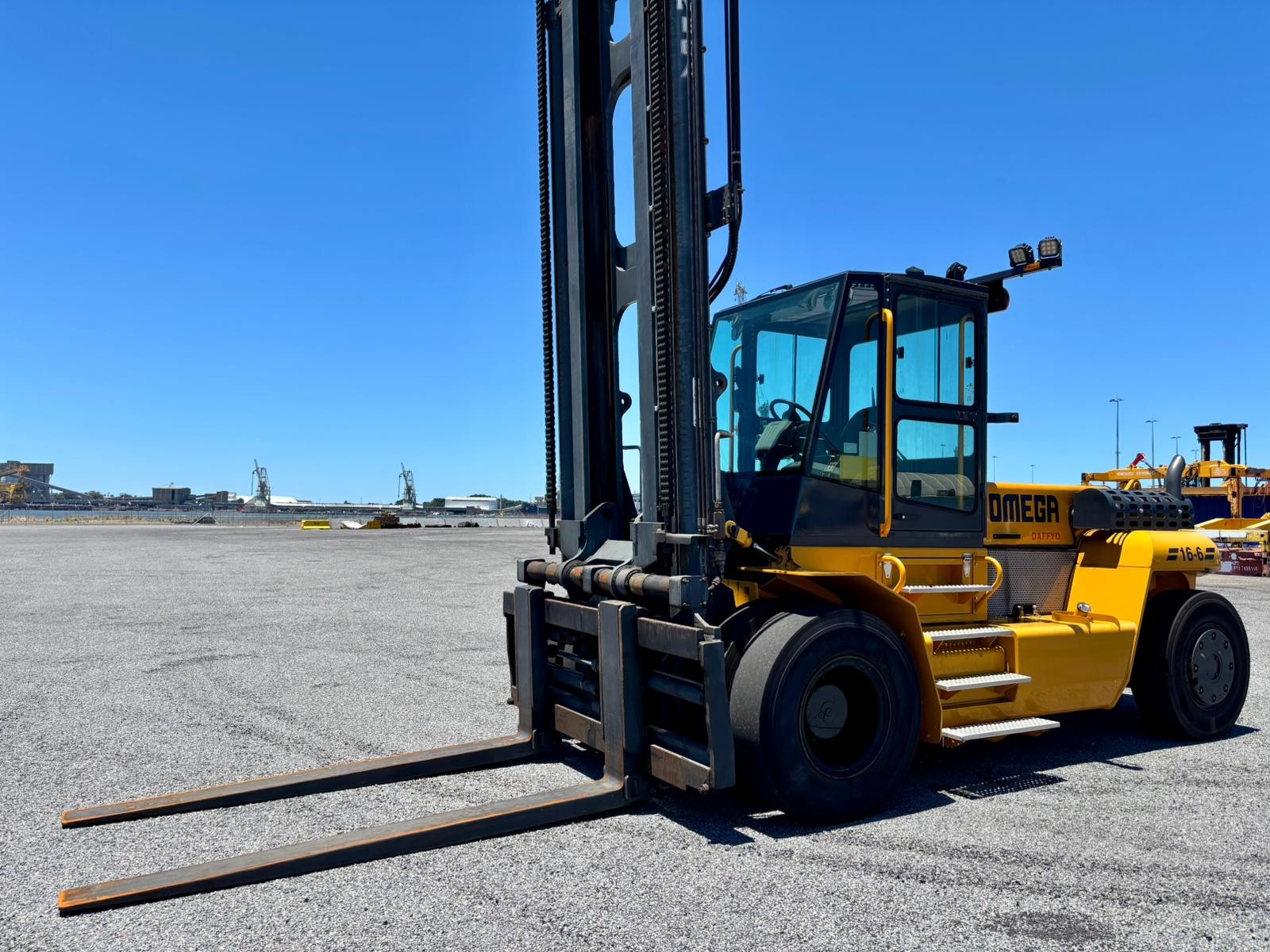 2018 Omega 16.6 Heavy Forklift Diesel