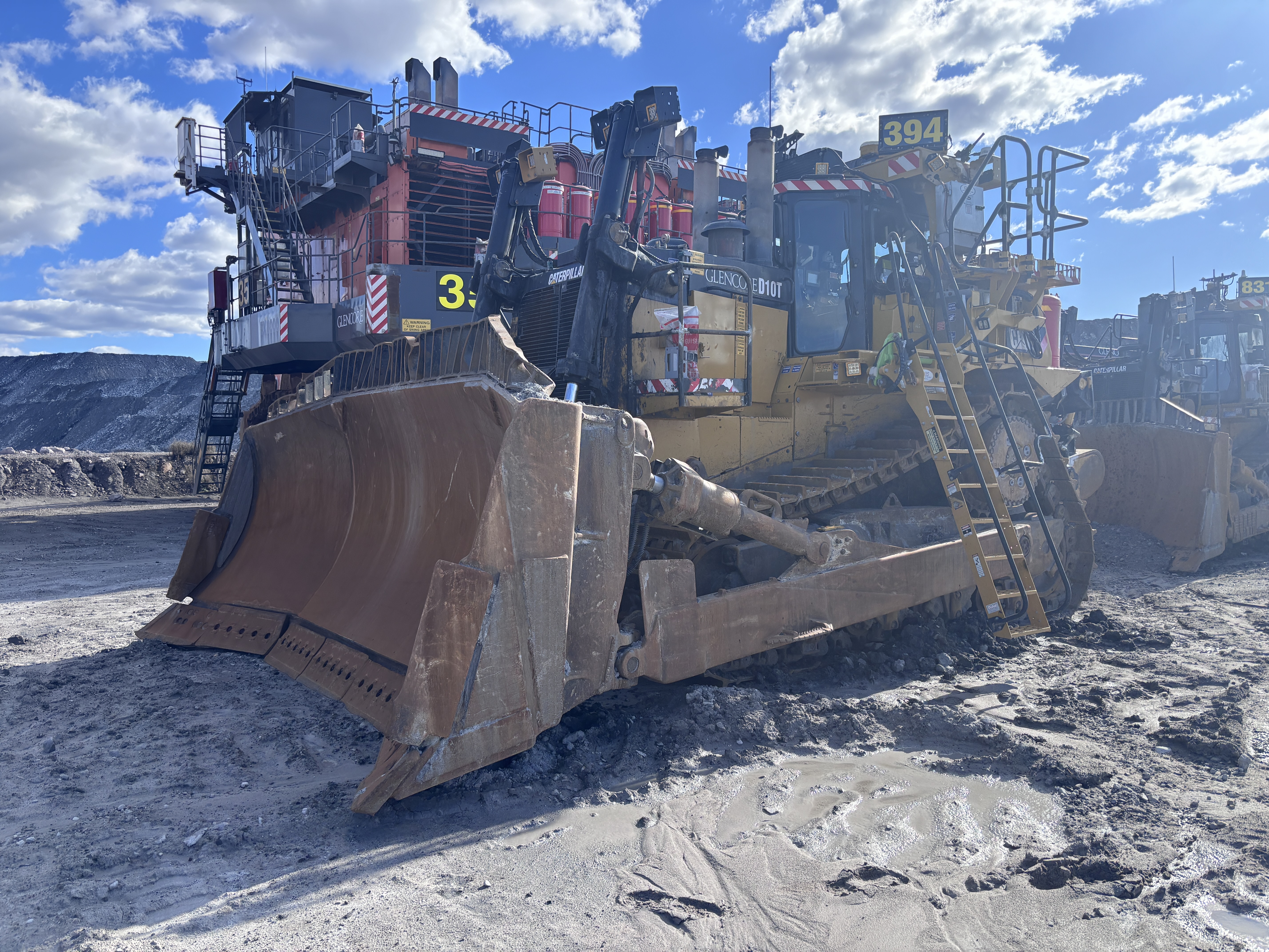6 · Caterpillar D10T Crawler Dozer