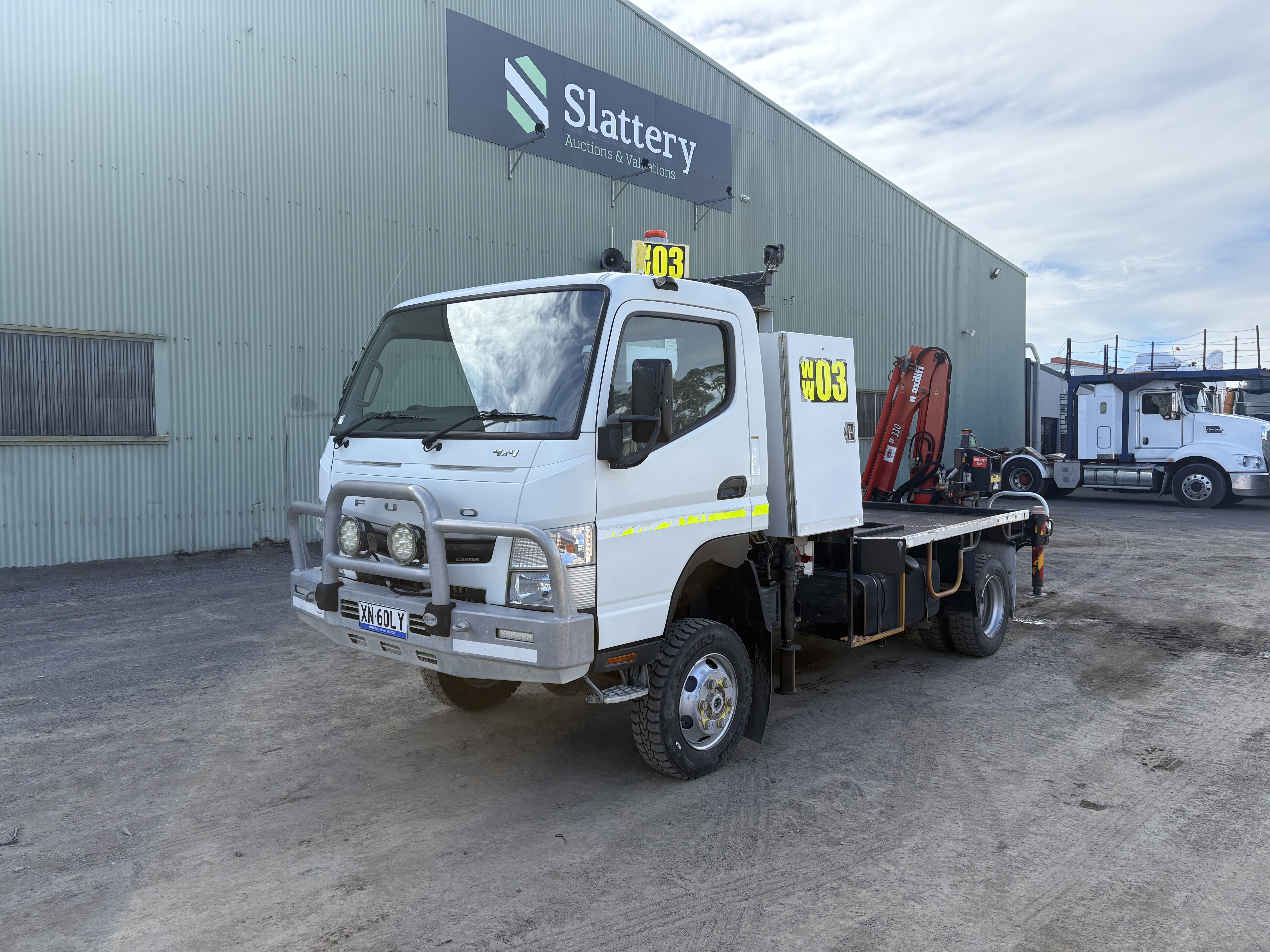 2019 Mitsubishi Fuso Canter 4x4 Tray Truck