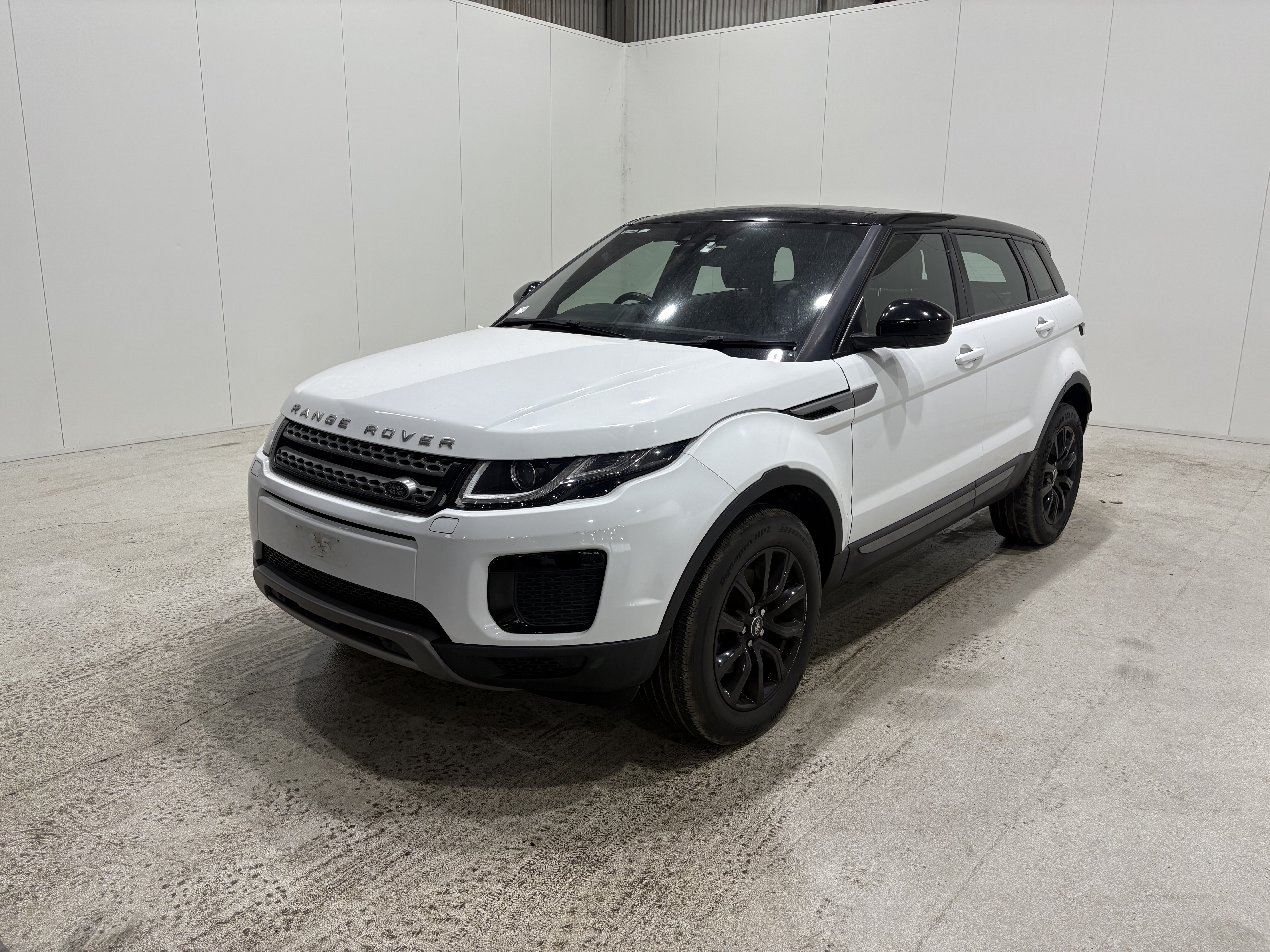 303 · 2019 Land Rover Range Rover Evoque SE Diesel SUV