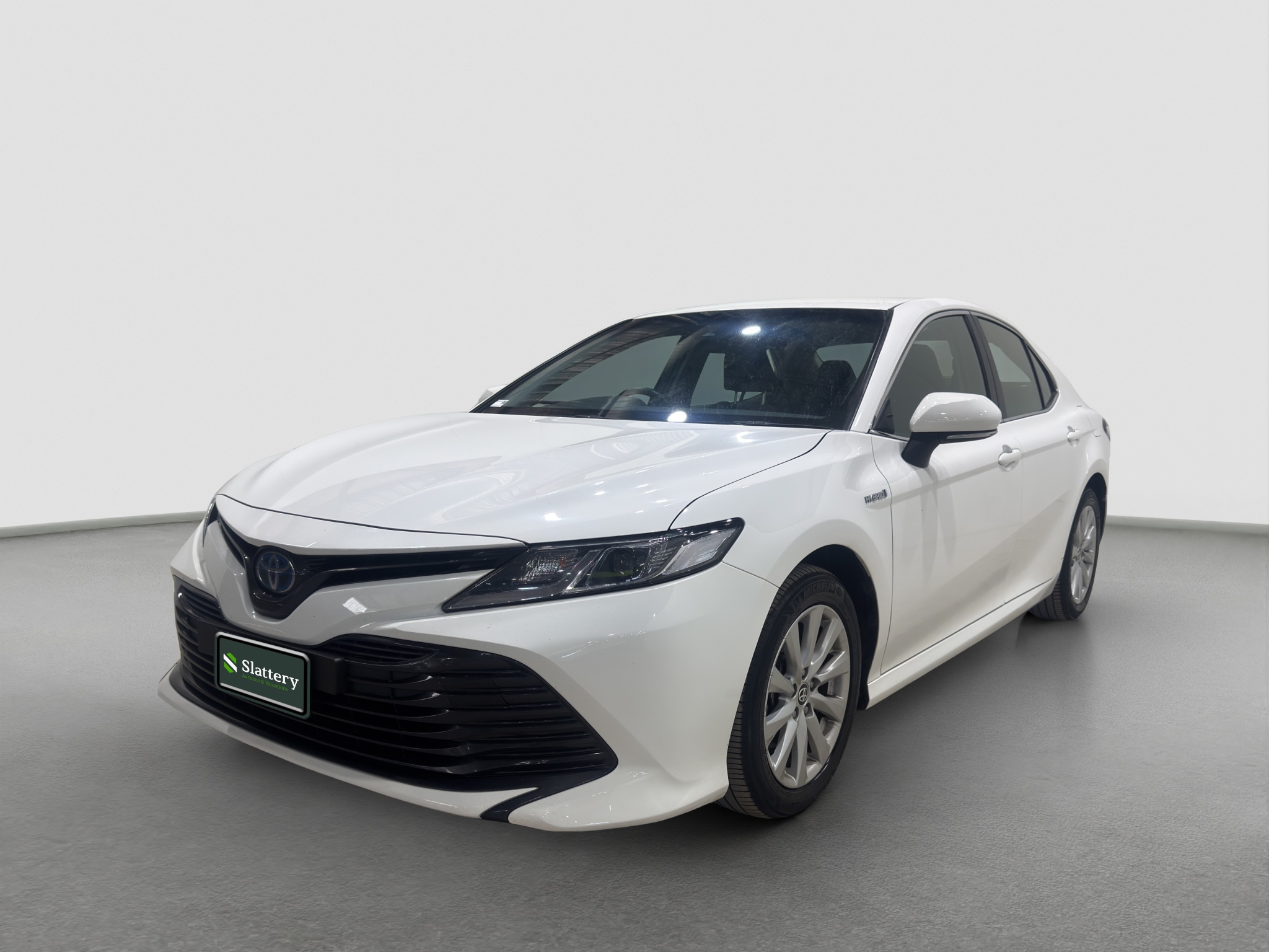 2020 Toyota Camry Ascent Hybrid-Petrol Sedan (Ex-Lease)