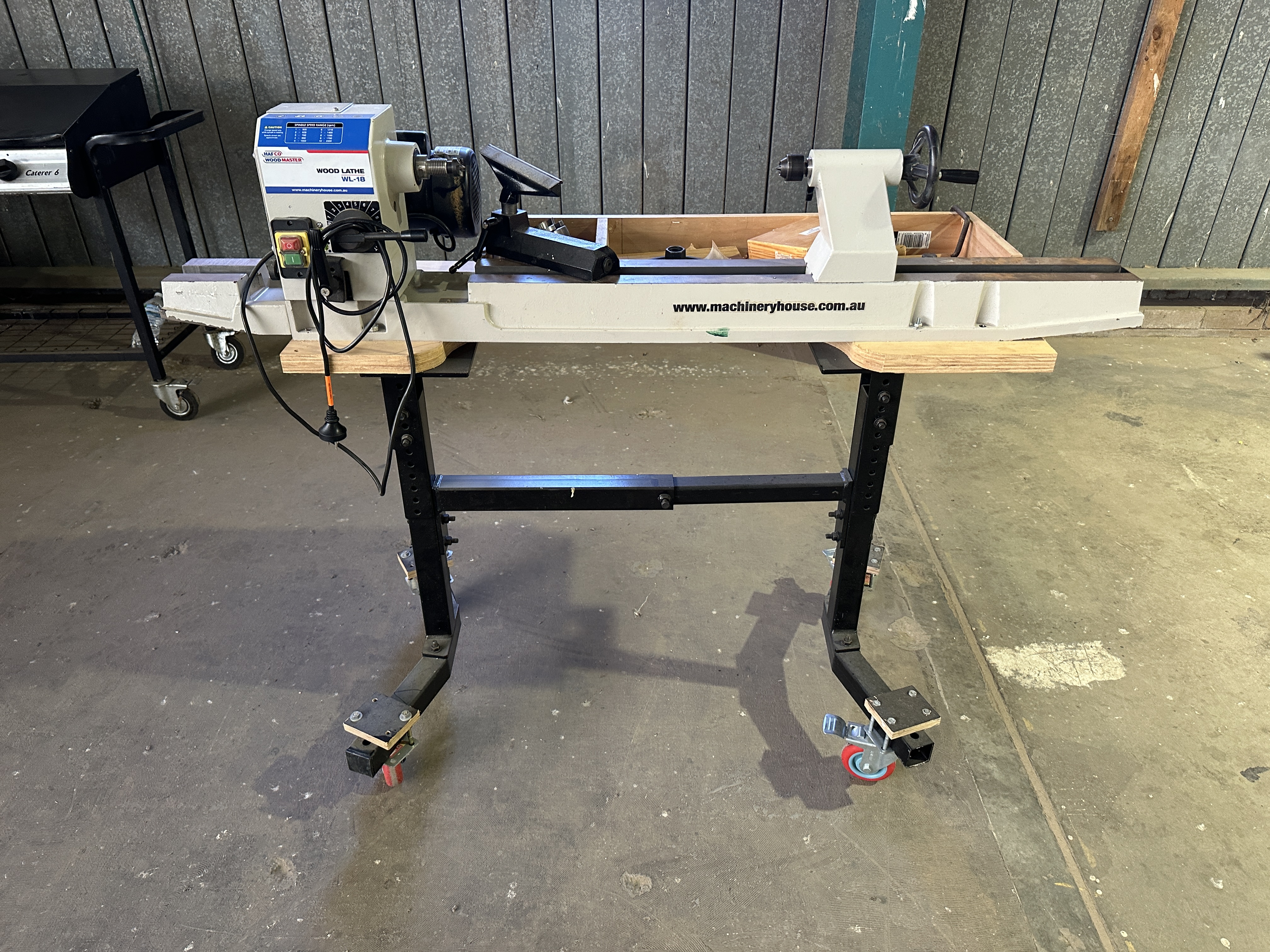510 · HAFCO WL-18 wood lathe *used*