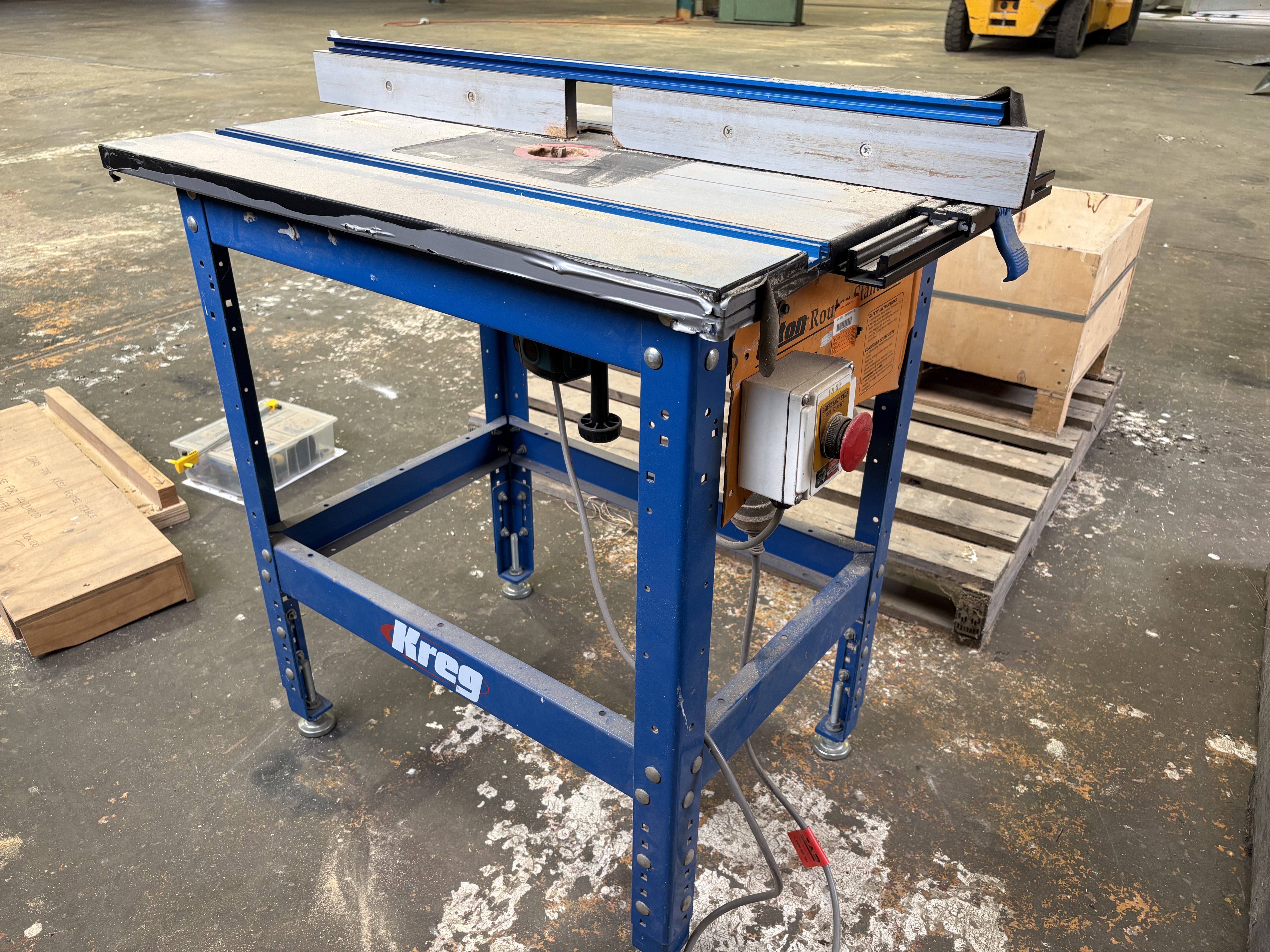 506 · Makita Router Mounted in Triton Router Table