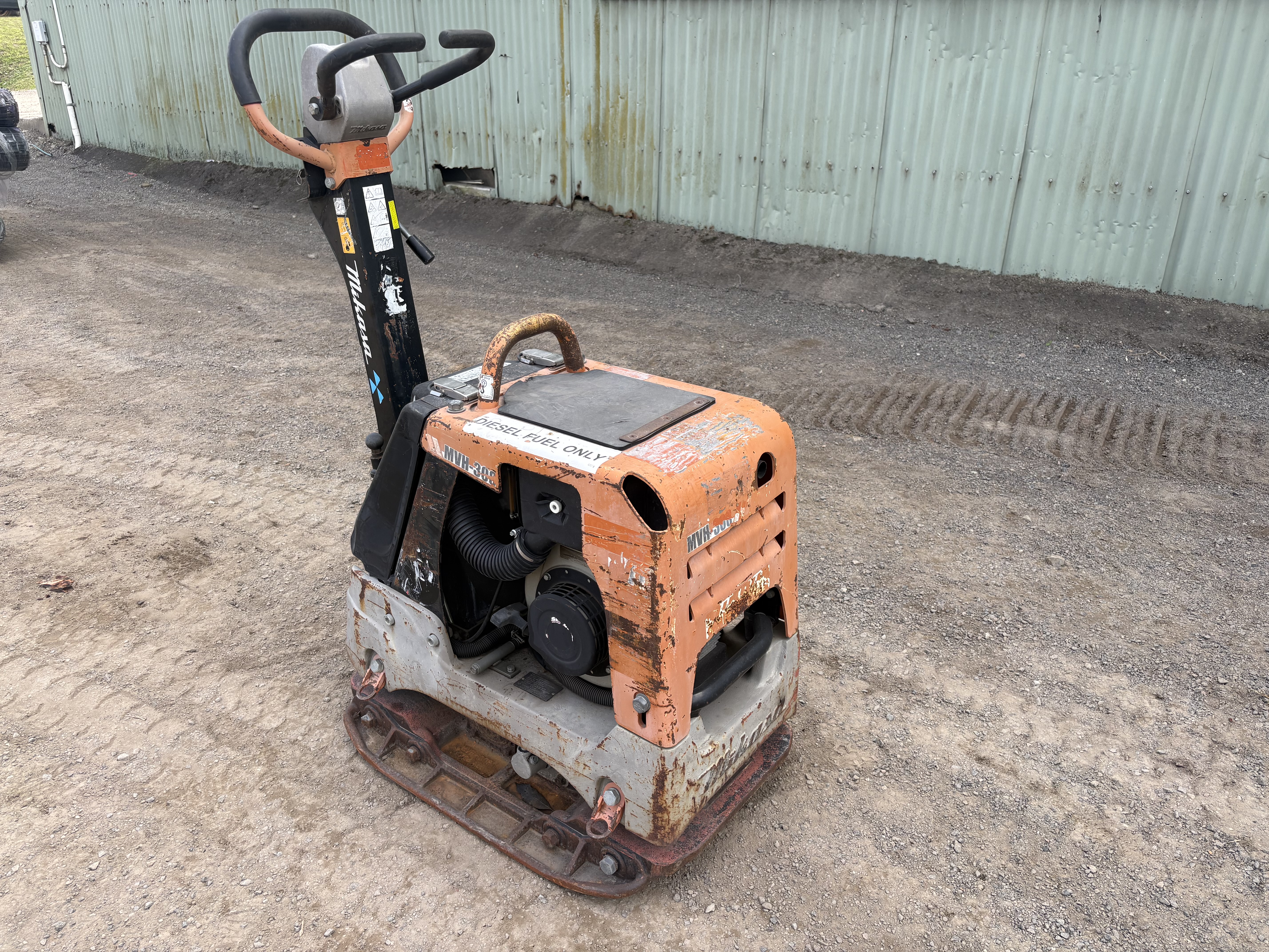 Mikasa MVH-308DSY Diesel Plate Compactor *used* (Ex-Hire)