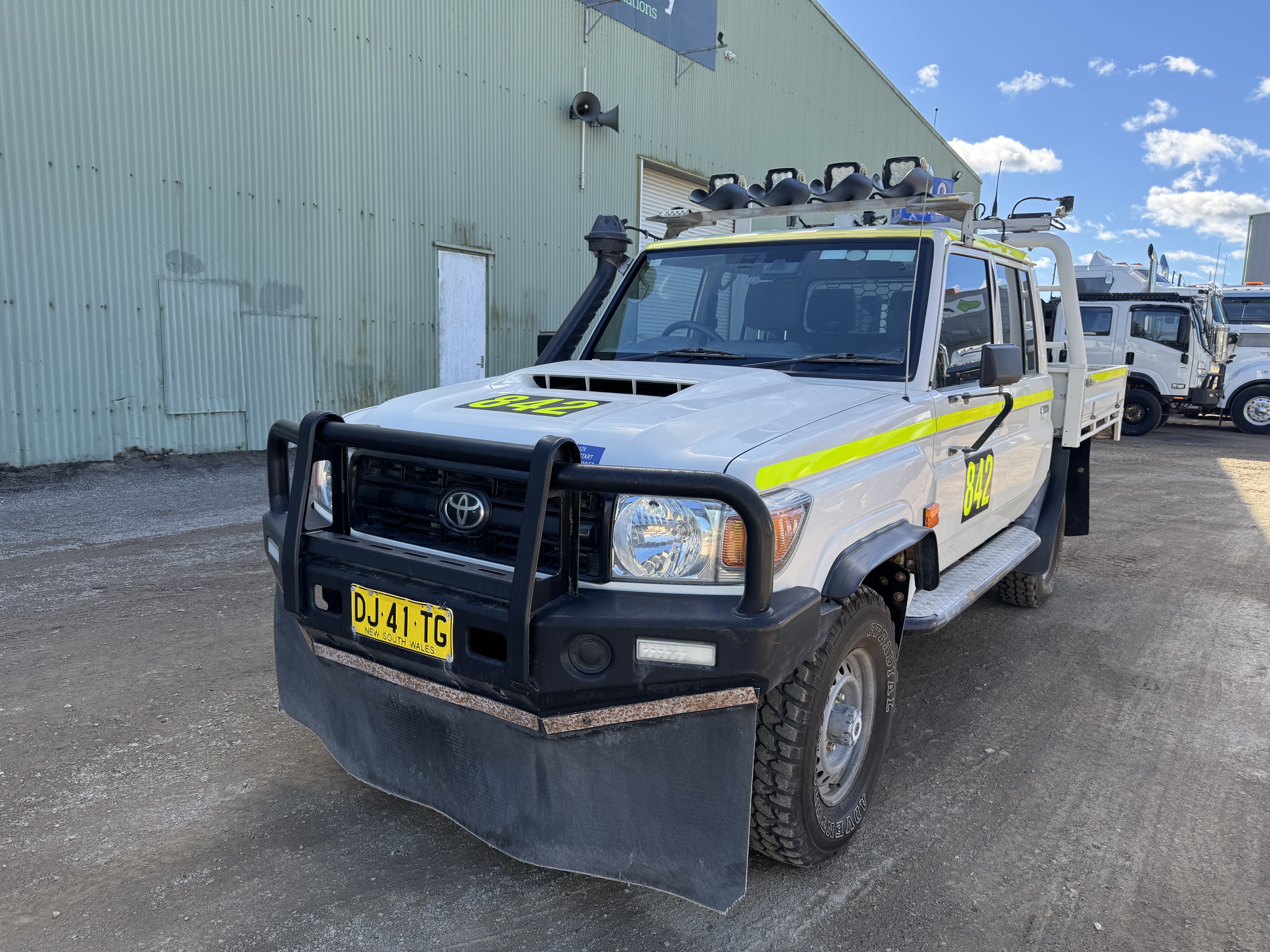 400 · 2022 Toyota Landcruiser Workmate 4x4 Dual Cab Ute Diesel (Ex-Mine)