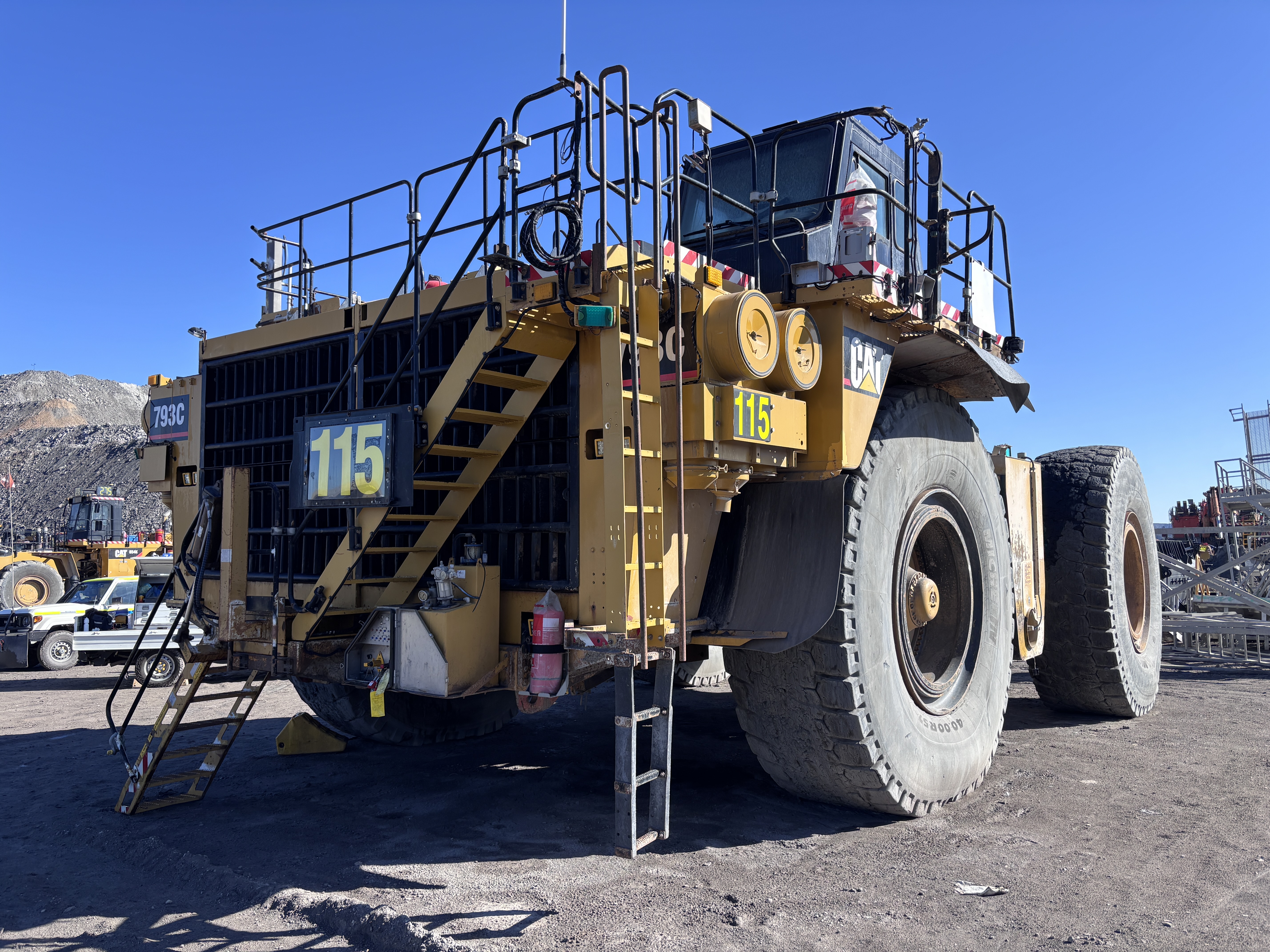 19 · 2004 Caterpillar 793C Cab Chassis