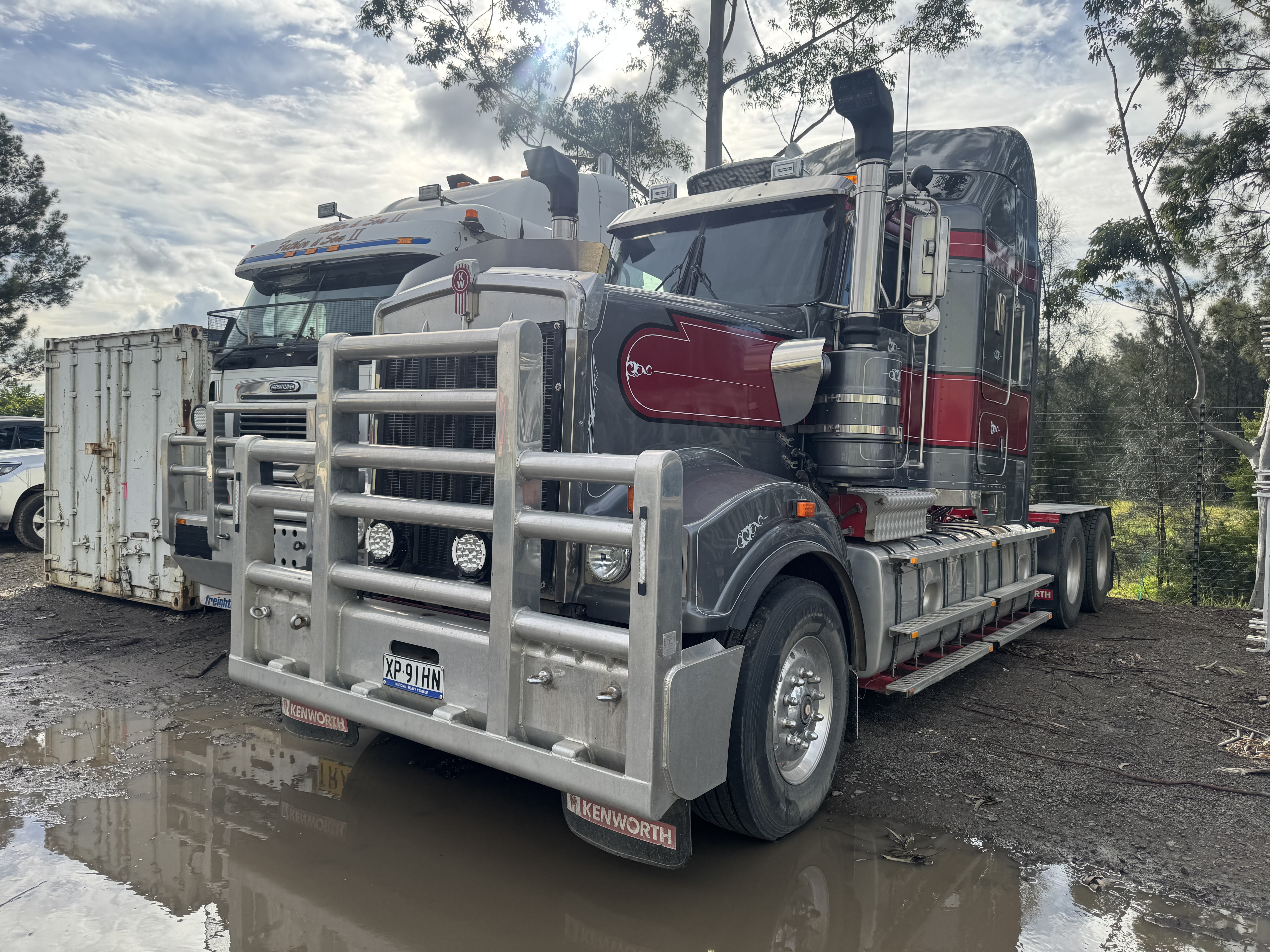 2011 Kenworth T909 (6x4) Prime Mover *Blown Engine*