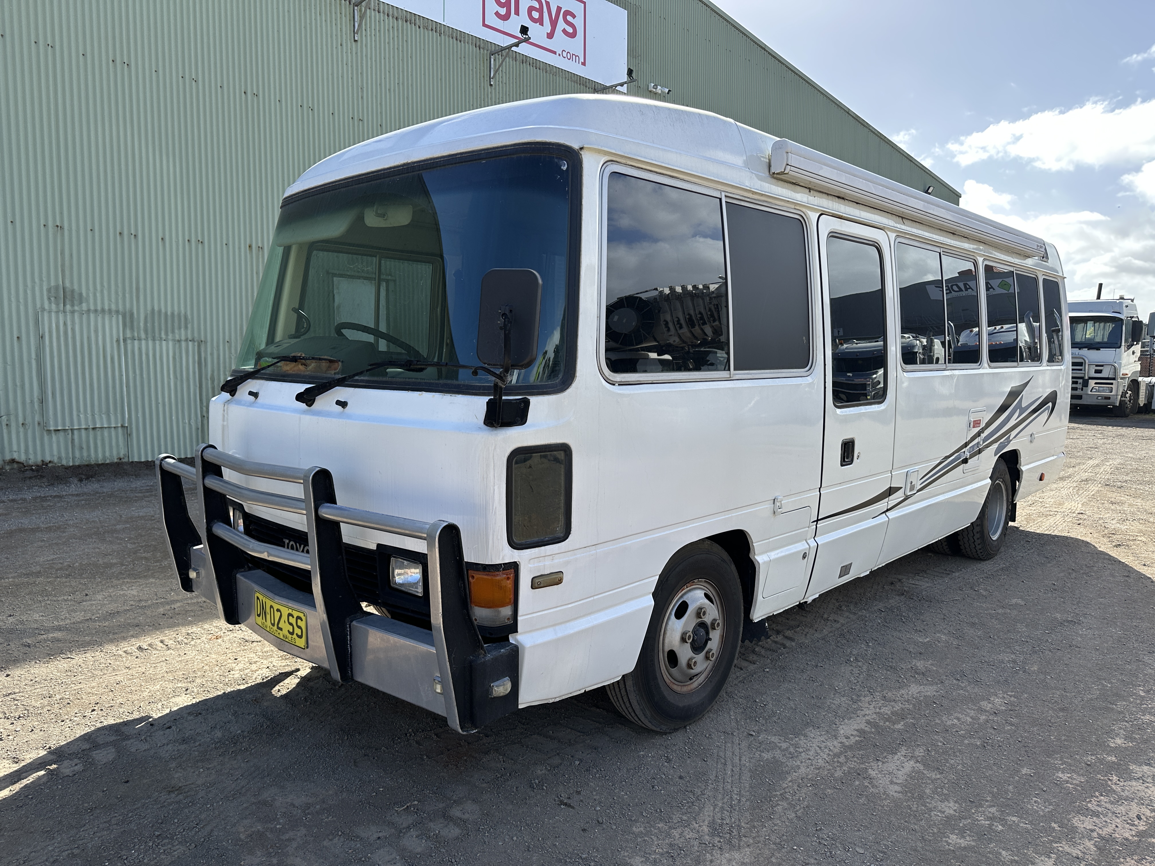 1992 Toyota Coaster HZB30R HZB30R-MDZRQ (Deluxe) Diesel