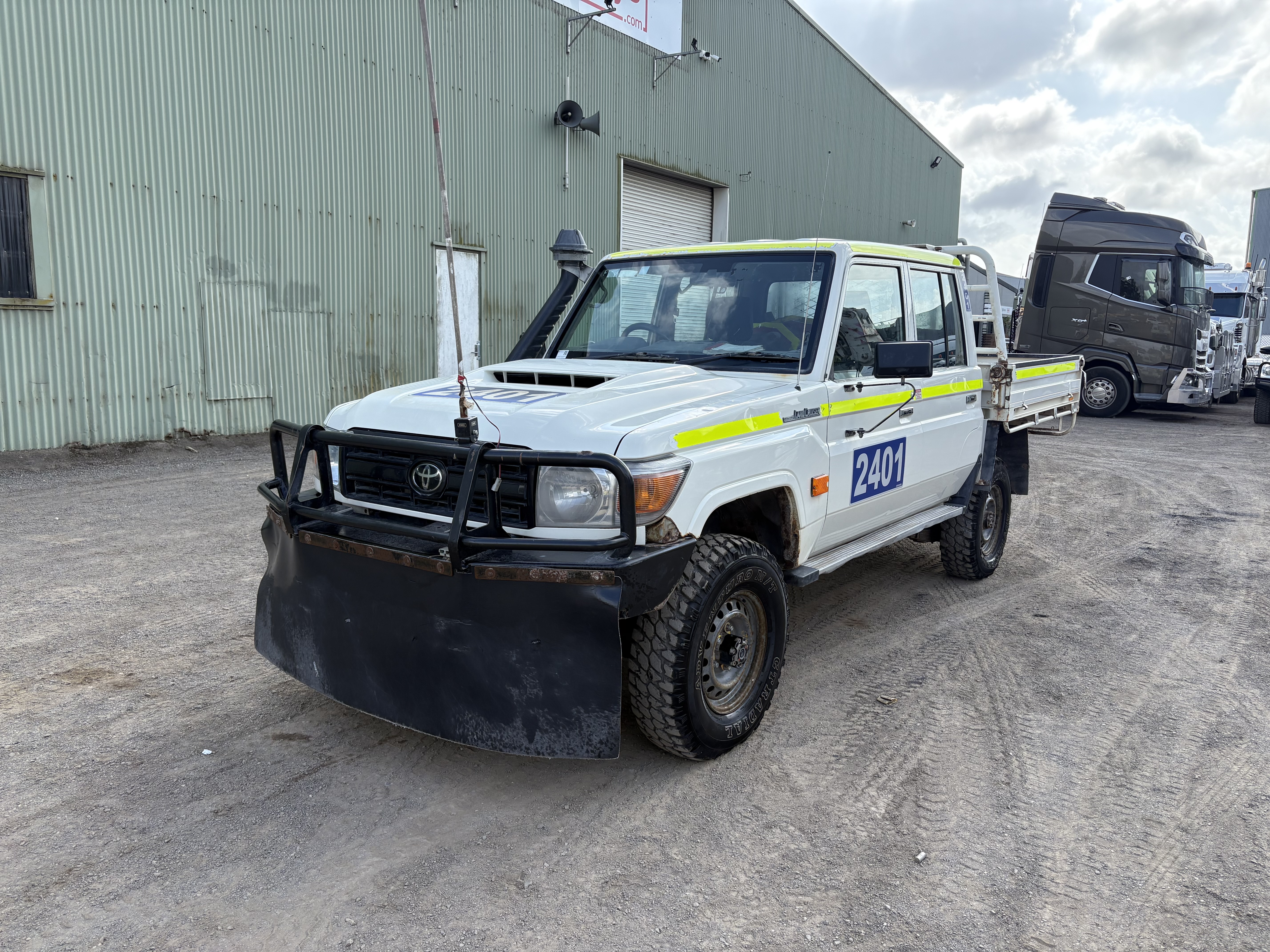 501 · 2022 Toyota Landcruiser Workmate 4x4 Dual Cab Ute *Ex-Mine*