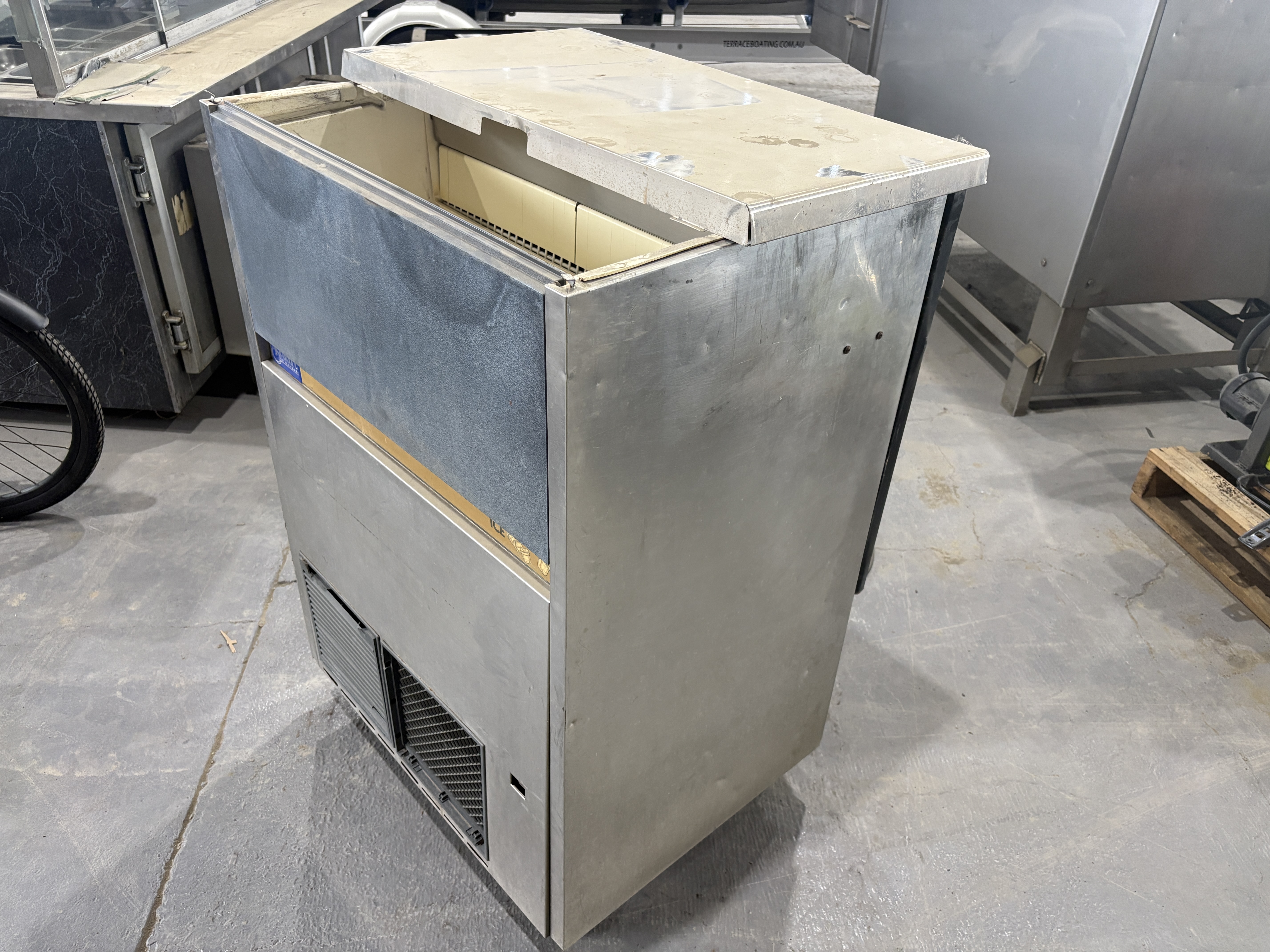Stuart ice maker
