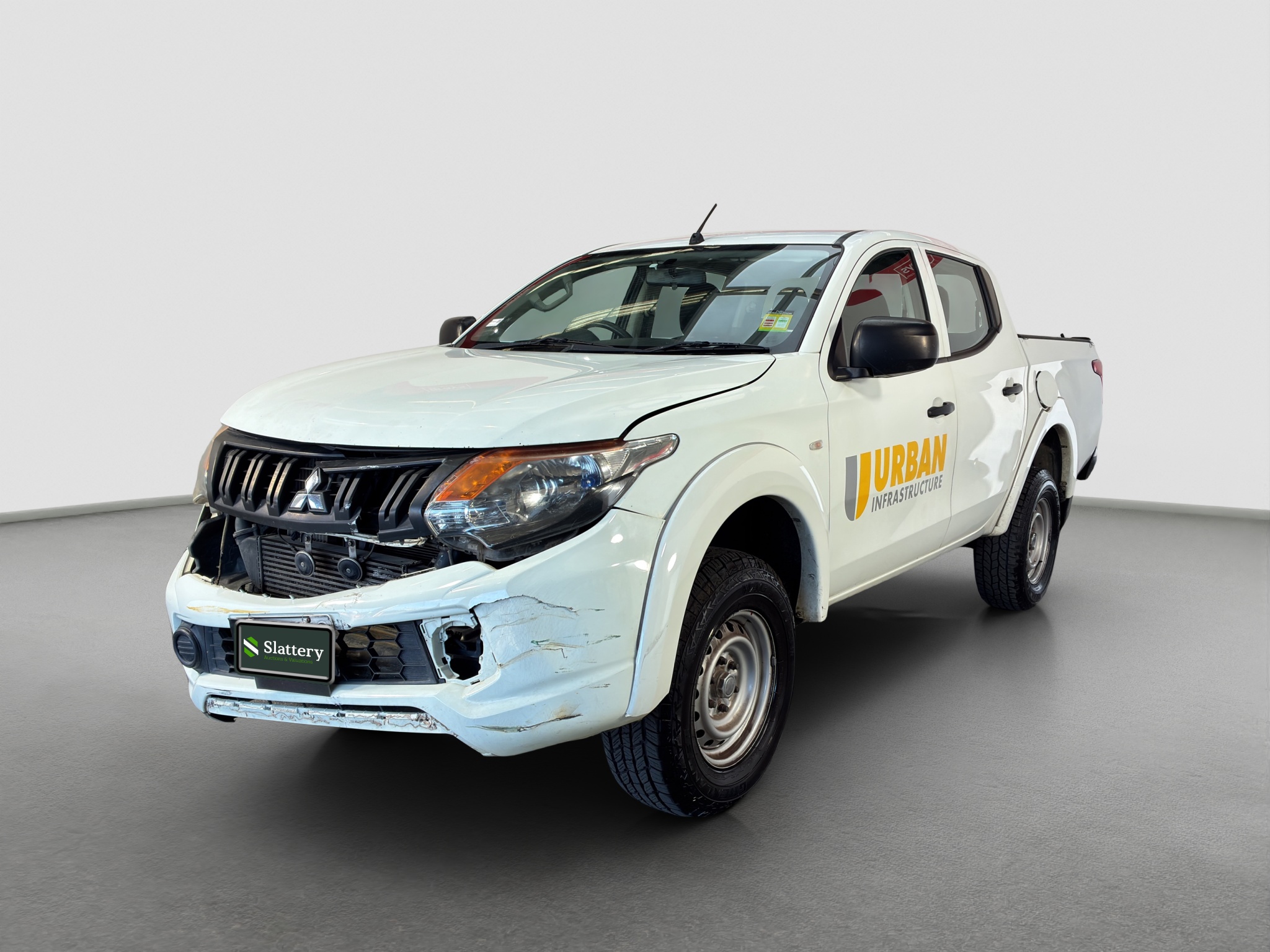 19 · 2018 Mitsubishi Triton GLX 4x4 Dual Cab Utility (Diesel) (Auto) *Repairs Required*