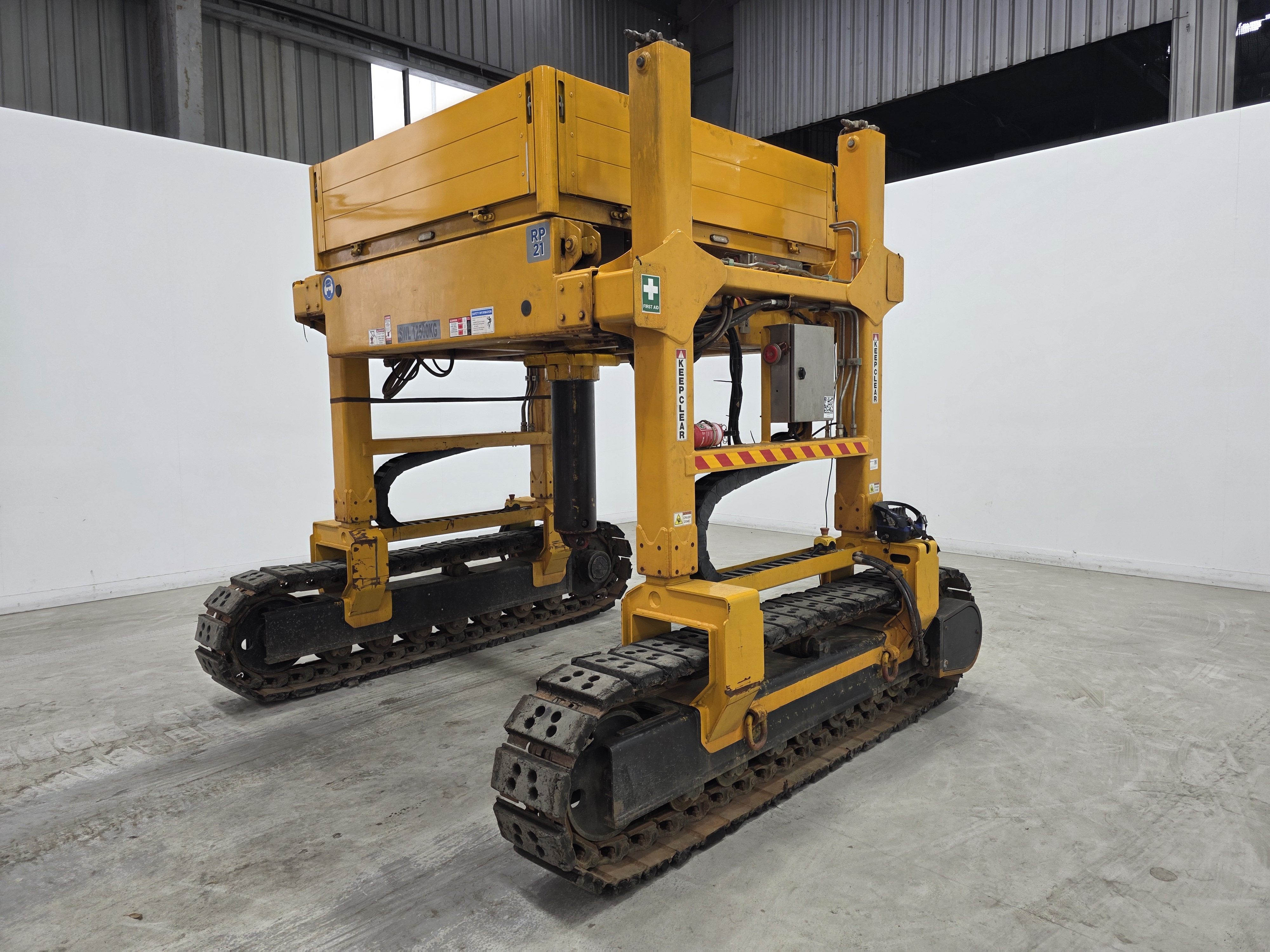 4 · Circa 2021 McCulloch Panel Lifter