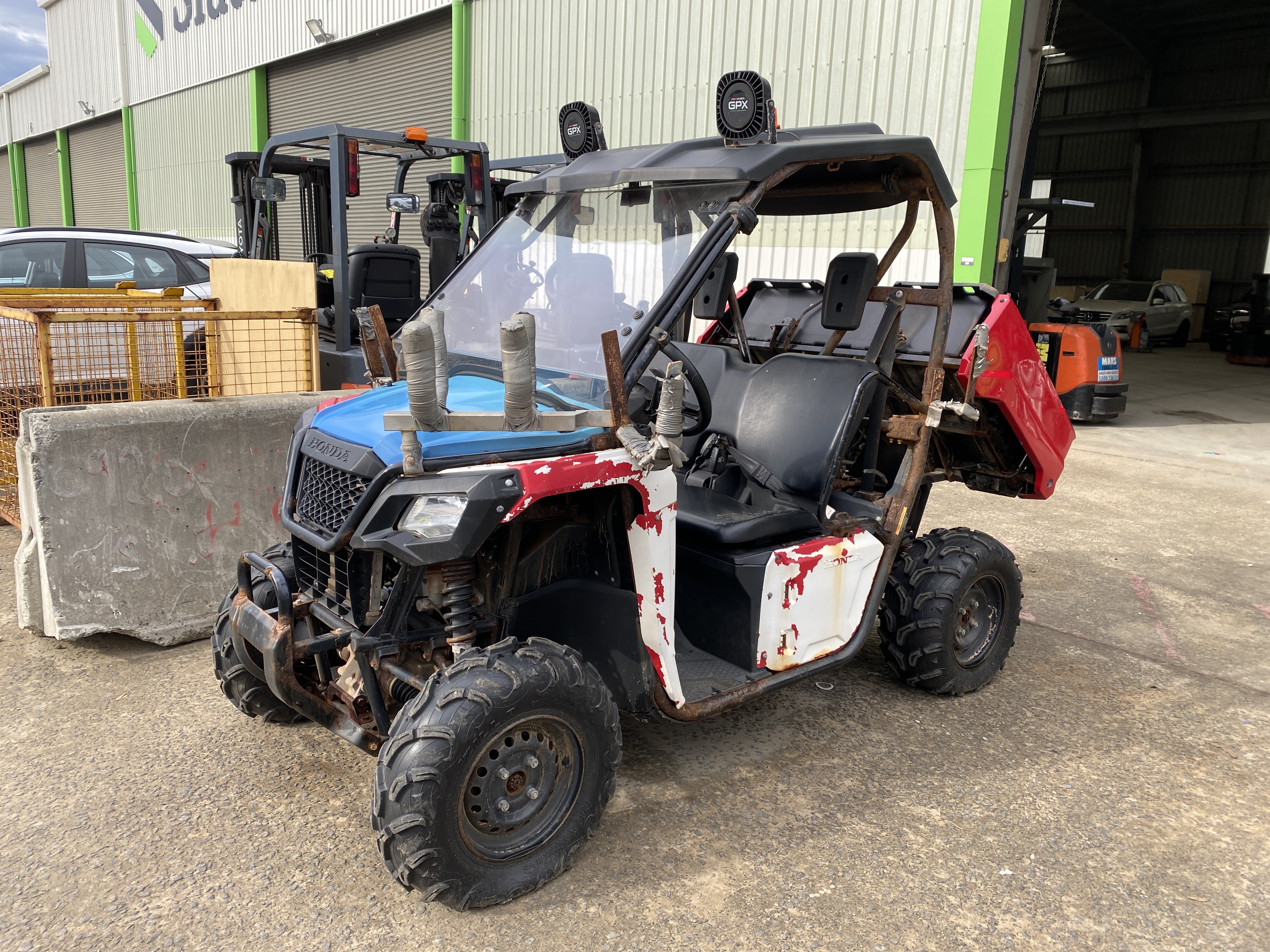 2023 Honda SXS520M