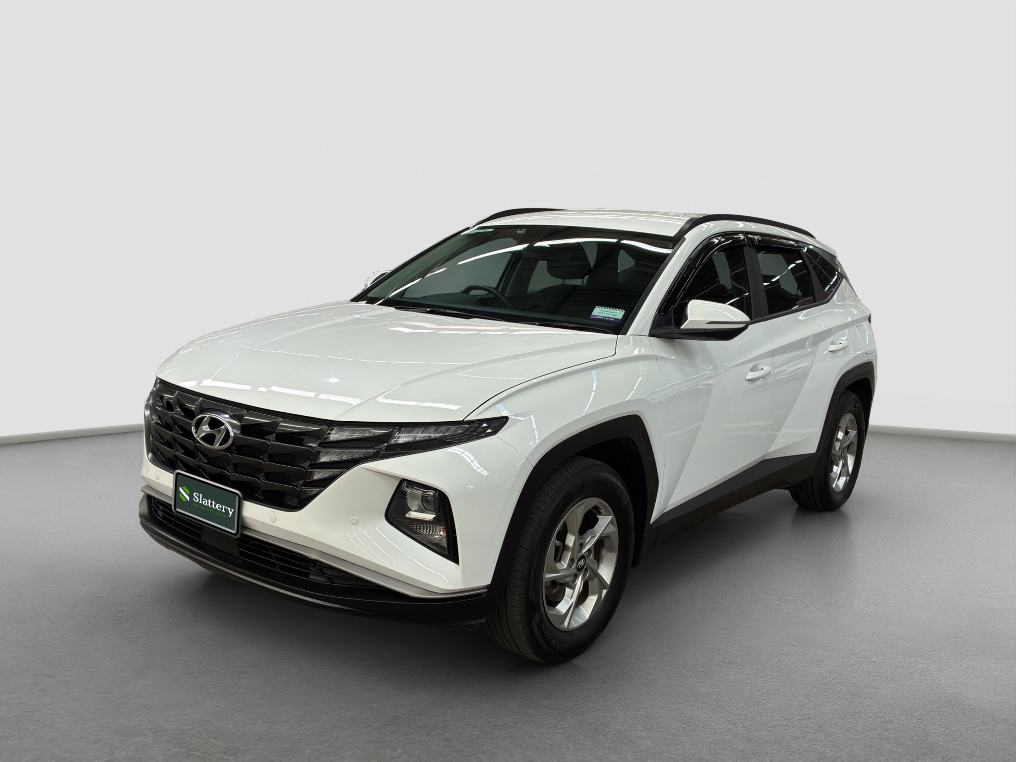 6 · 2022 Toyota Hilux Rogue Diesel