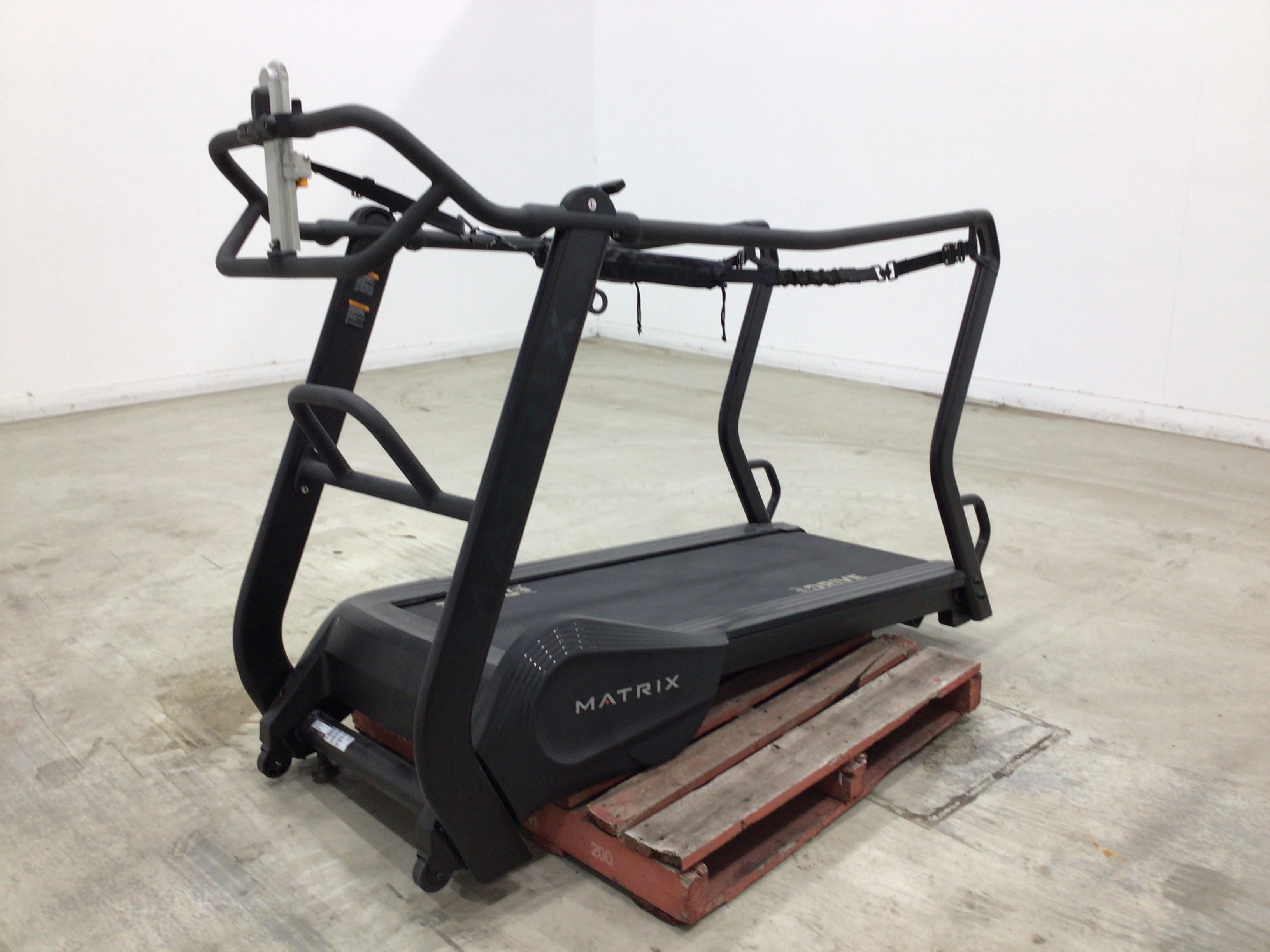 12 · Matrix S Drive C Treadmill