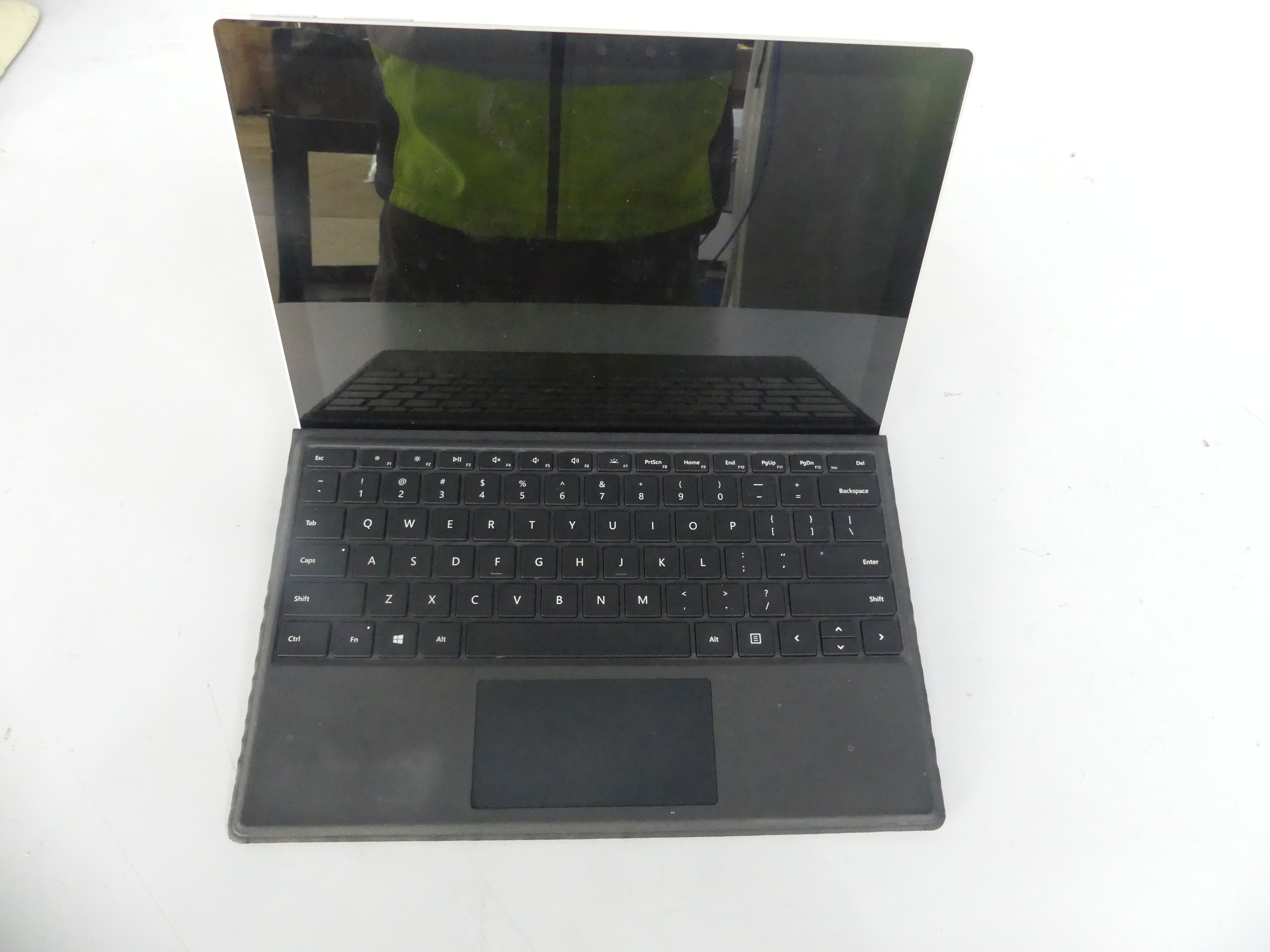 Microsoft Surface Pro 7 ( 1960 )  12.3 Inch Tablet With Detachable Keyboard