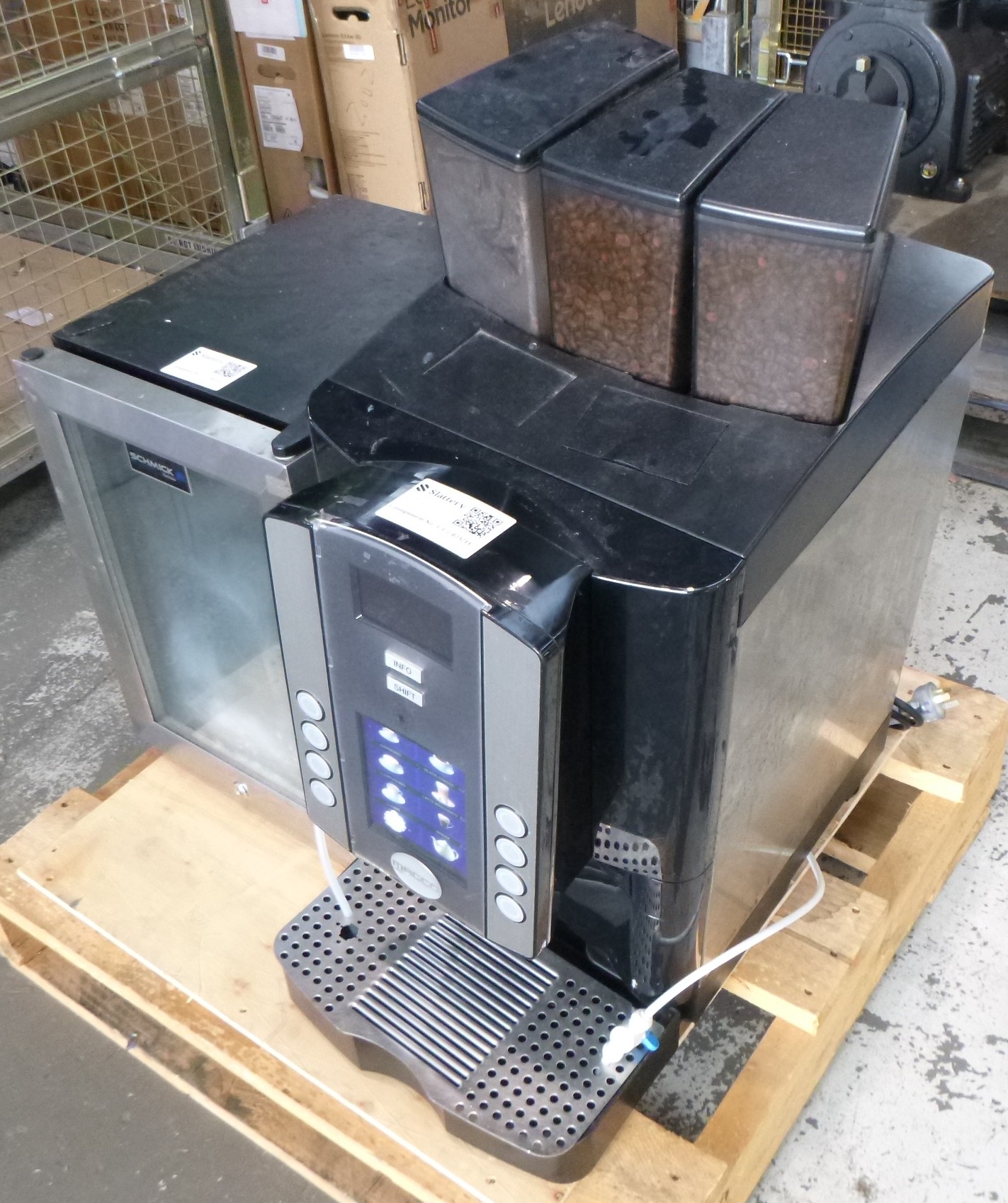 2 · Macco Automatic Commercial Coffee Machine & Milk Fridge **Unreserved**