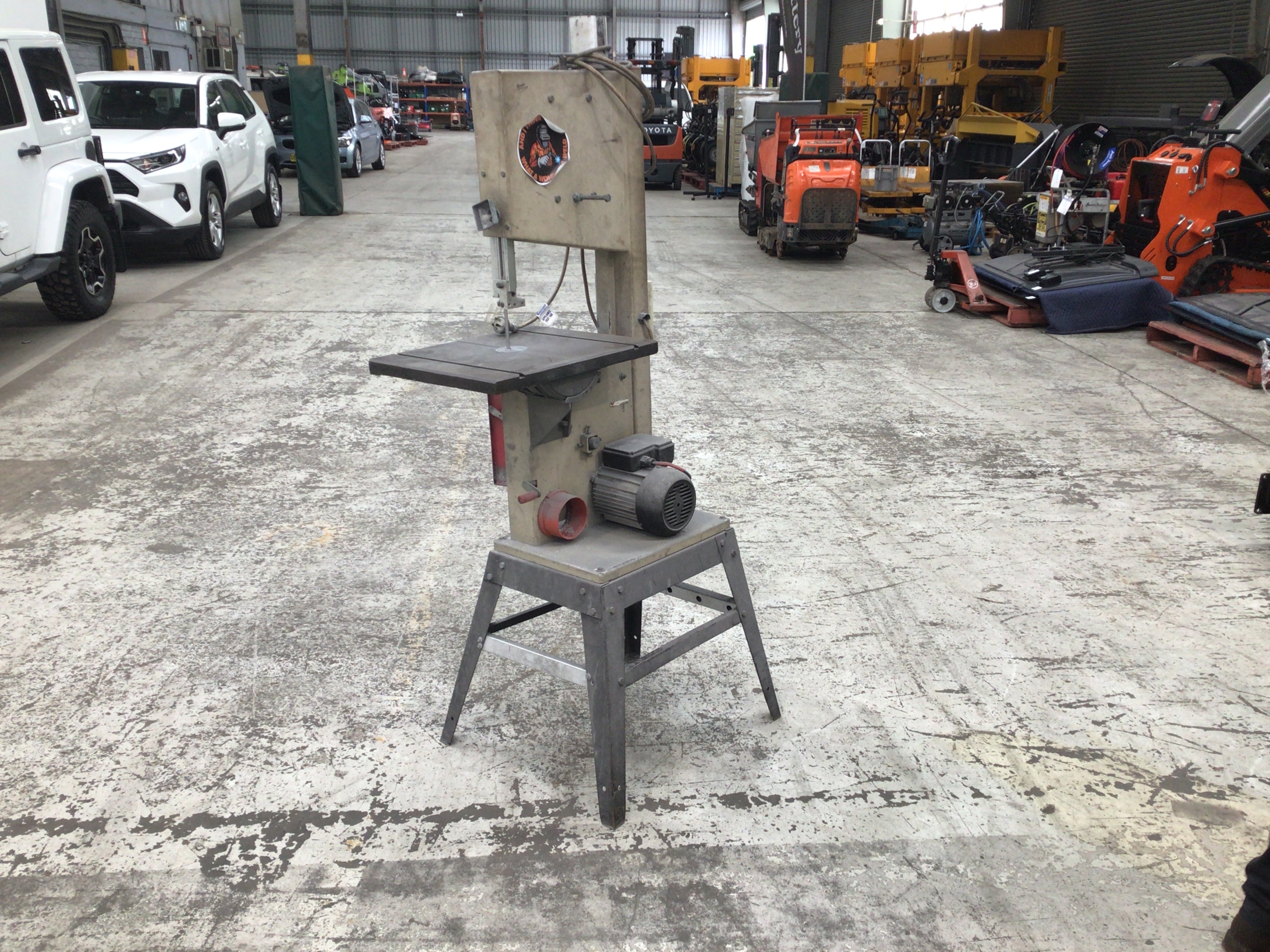 10 · TTI EBASM312-01 Band Saw