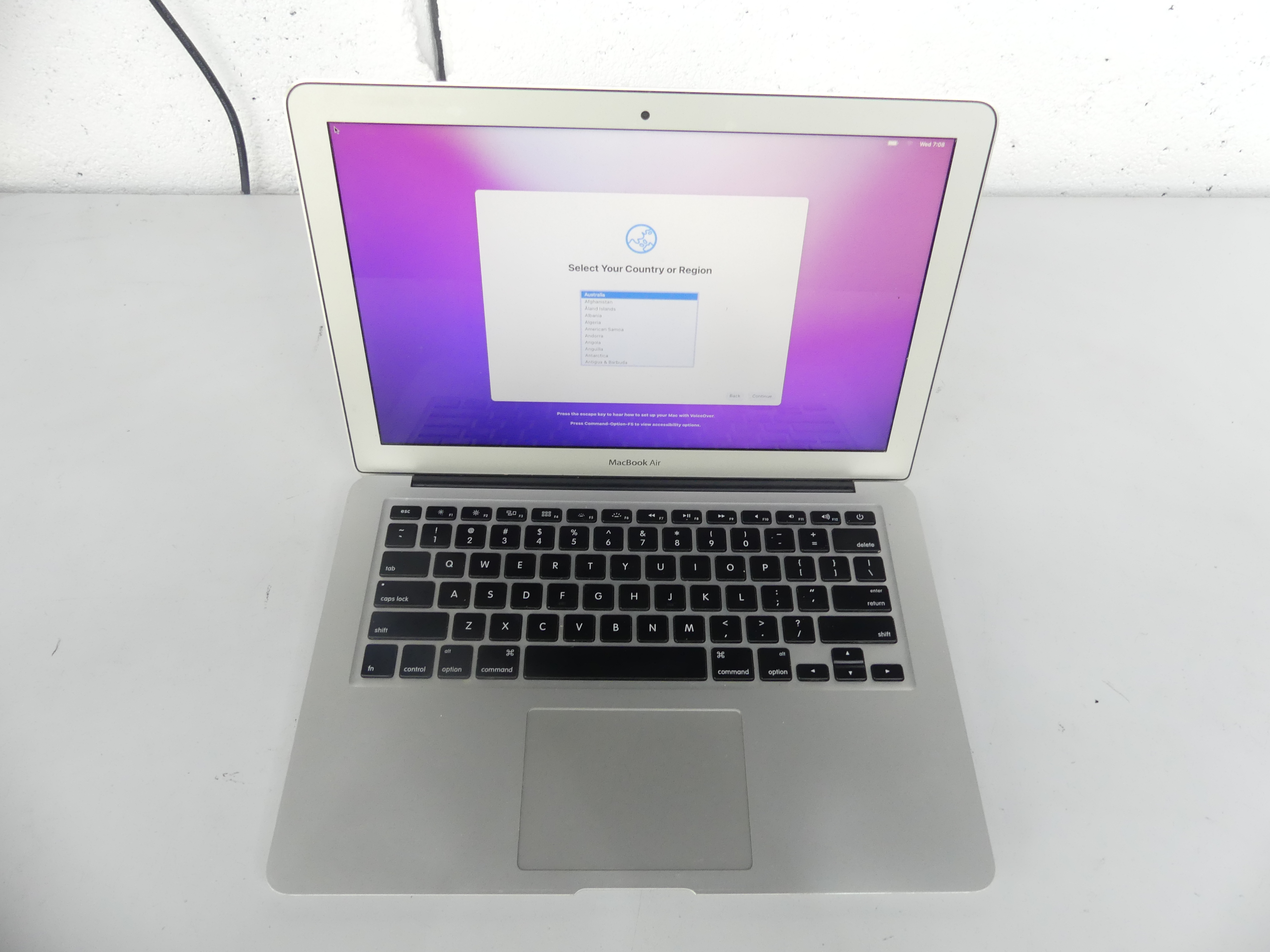 7 · Apple MacBook Air A1466 (EMC 2925 ) 13.3 Inch Laptop