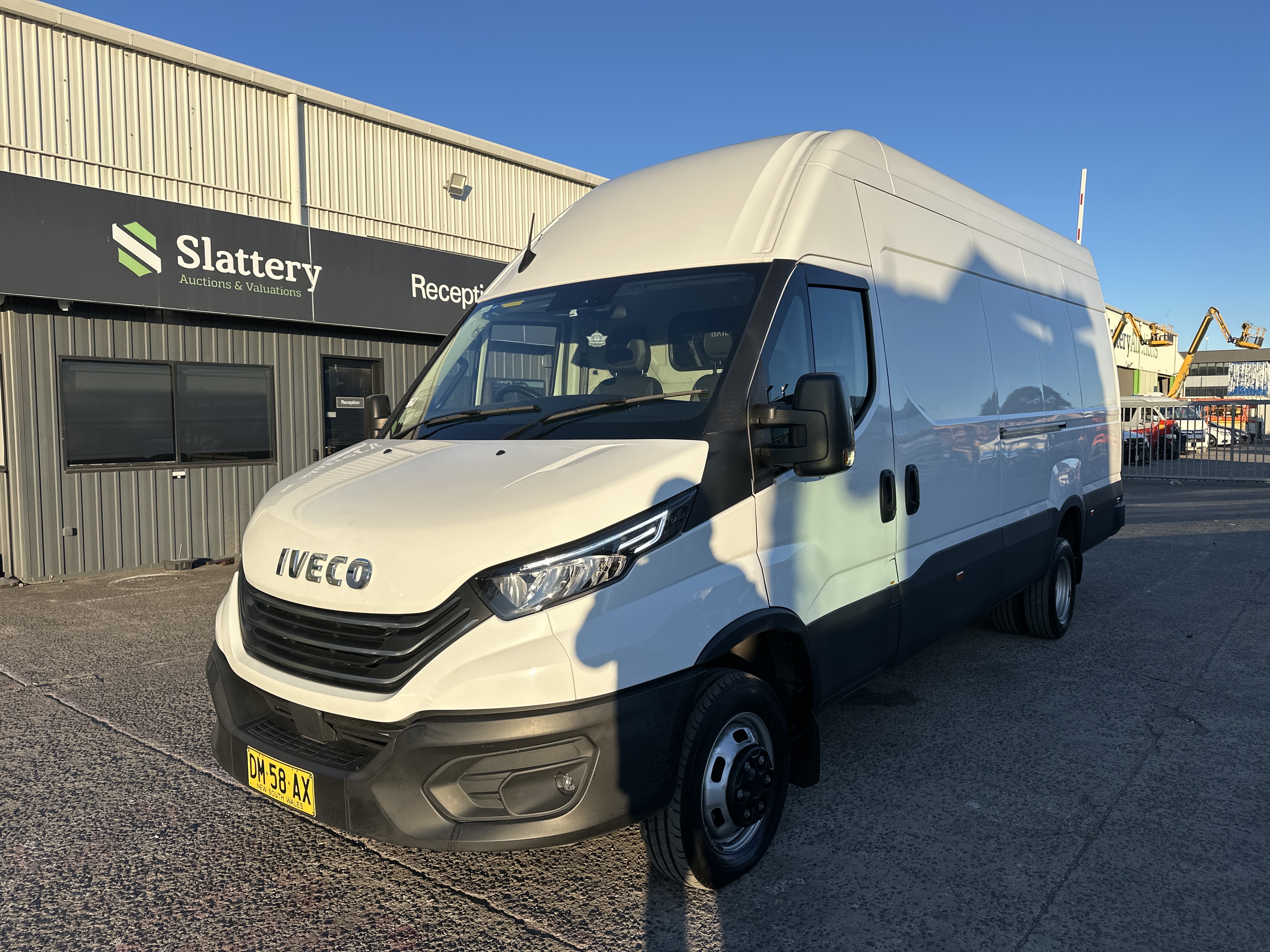 6 · 2024 Iveco Daily 3.0TD HI-MATIC RWD Van (Auto) (Ex Lease)