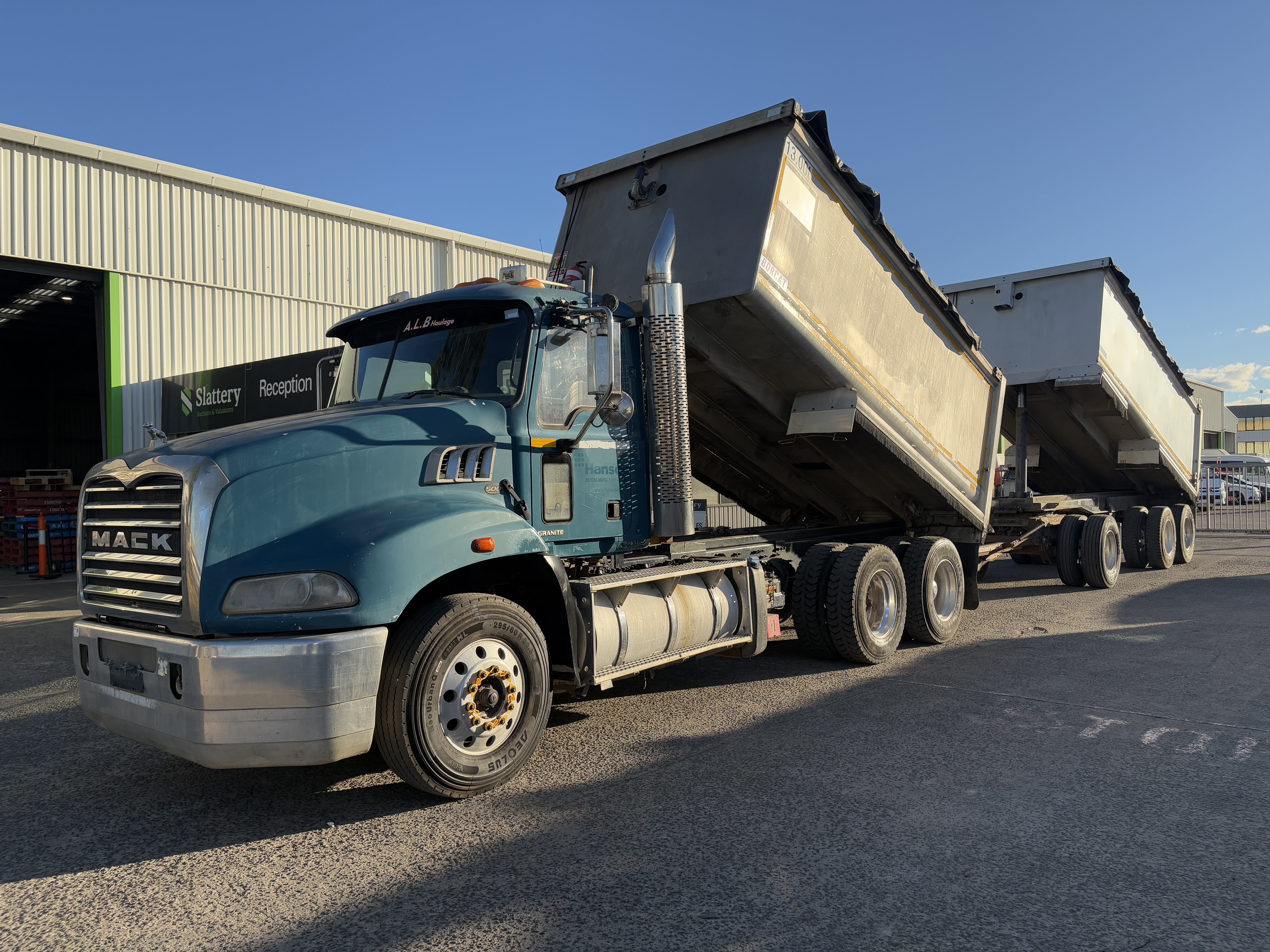 4 · 2014 Mack Granite CMMR  6x4 Tipper w/2014 Borcat Tri-Axle Tipper Dog Trailer