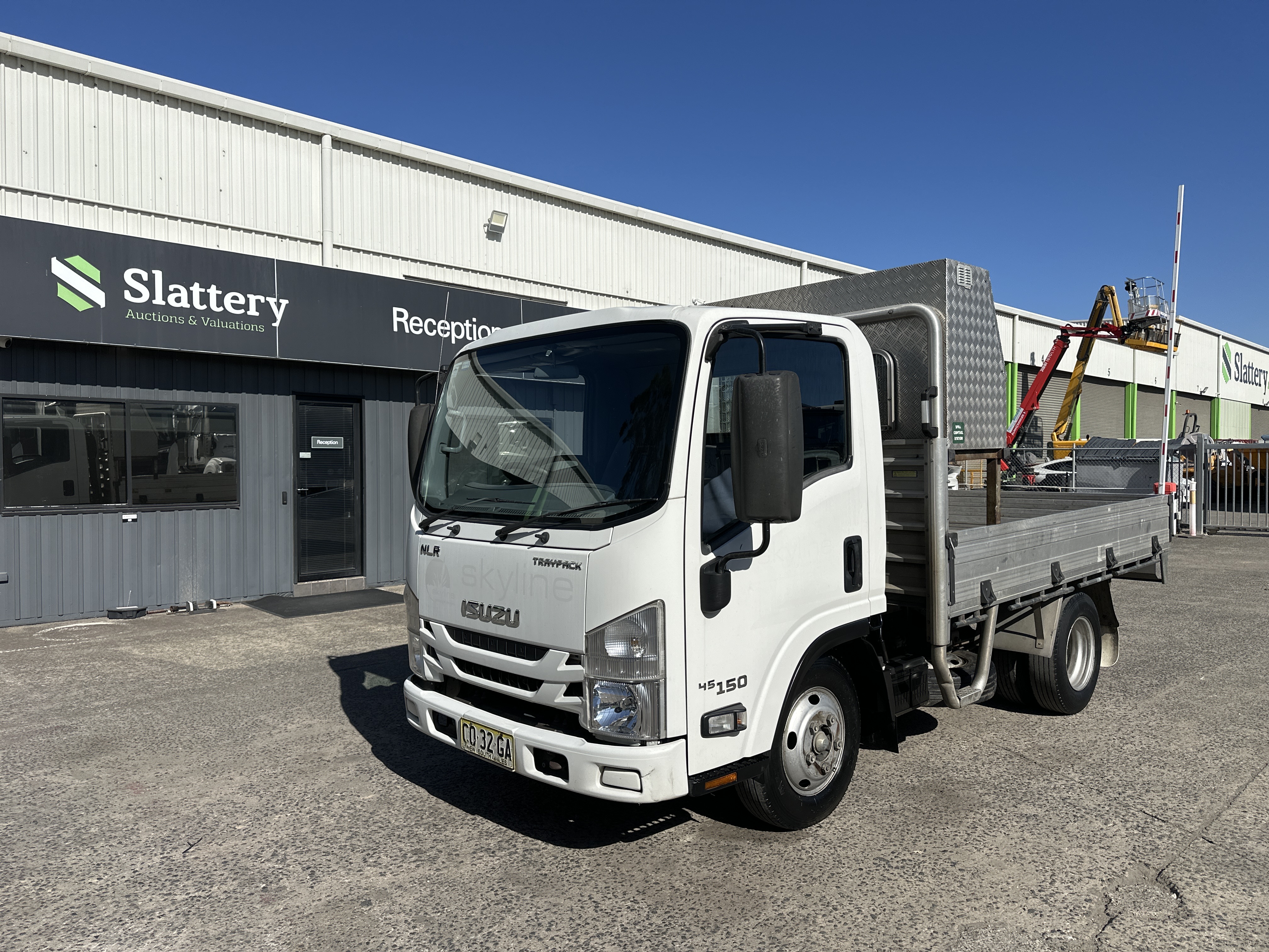 12 · 2017 Isuzu NLR 45 150  4x2 Tray Truck (Manual) (Car Licence)