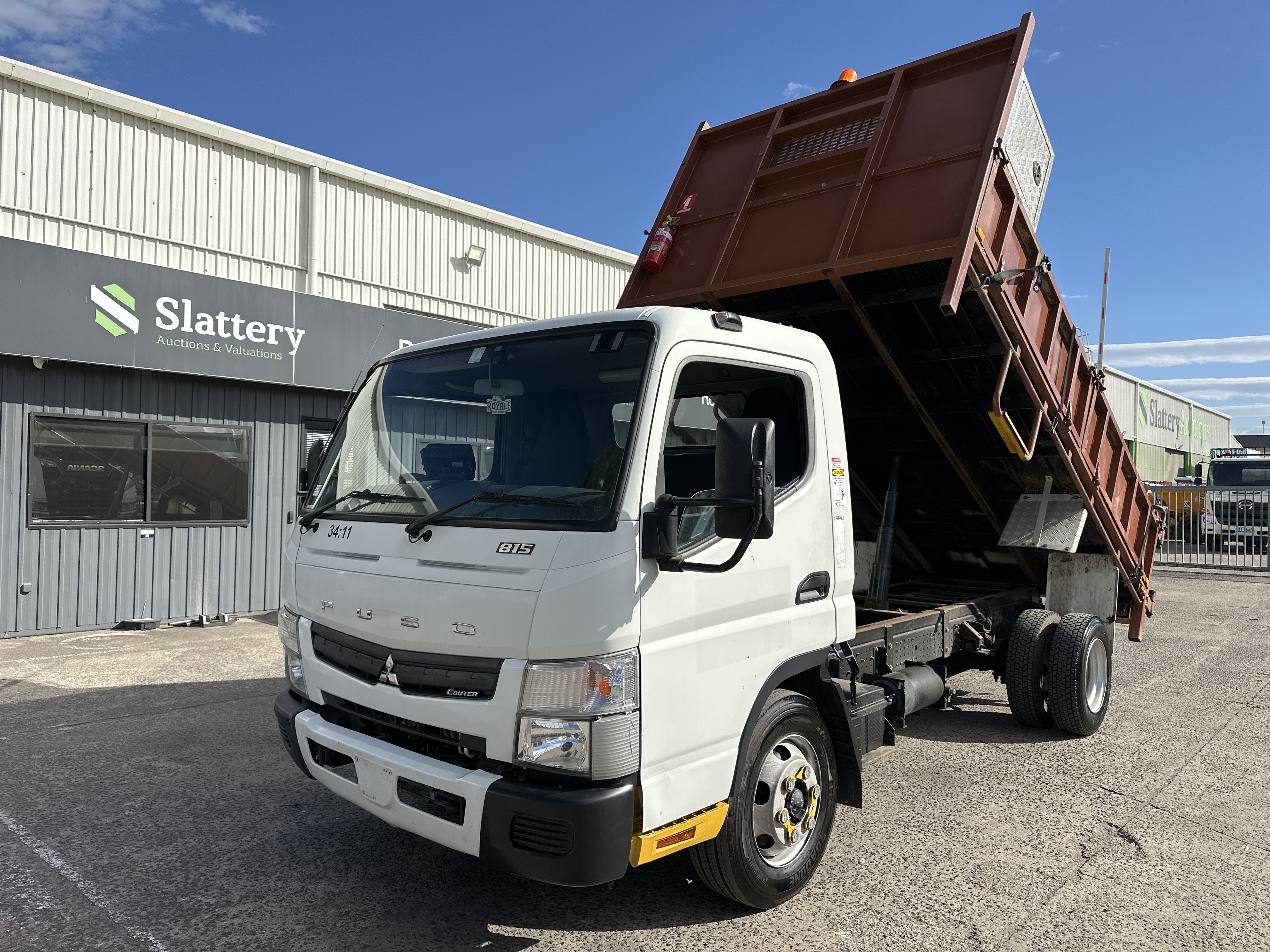 10 · 2014 Fuso Canter 815  4x2 Tipper (Manual) (Council Asset)