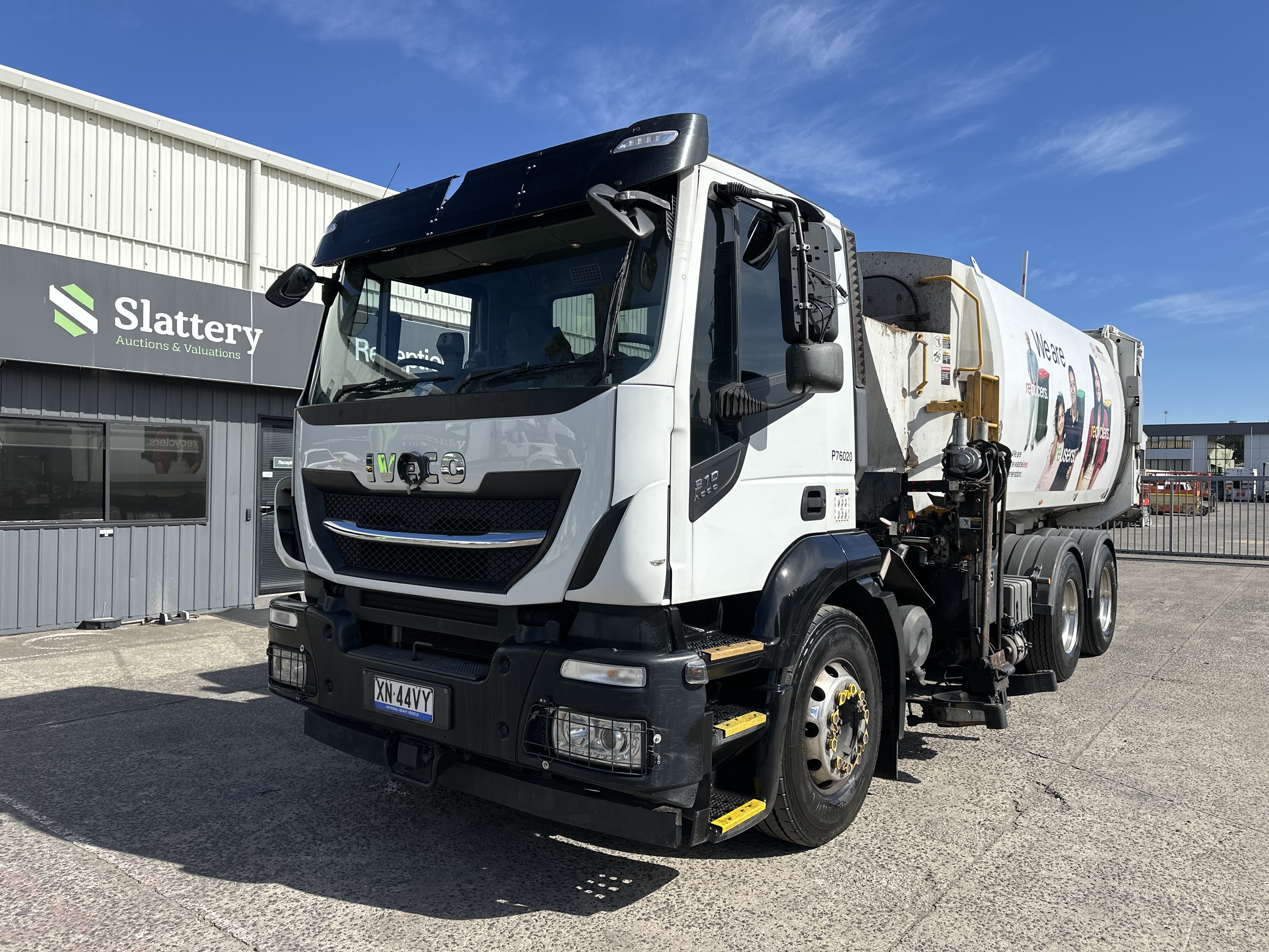 8 · 2020 Iveco Acco  310 Dual Control 6x4 Side Load Garbage Truck (Auto) (Council Asset)