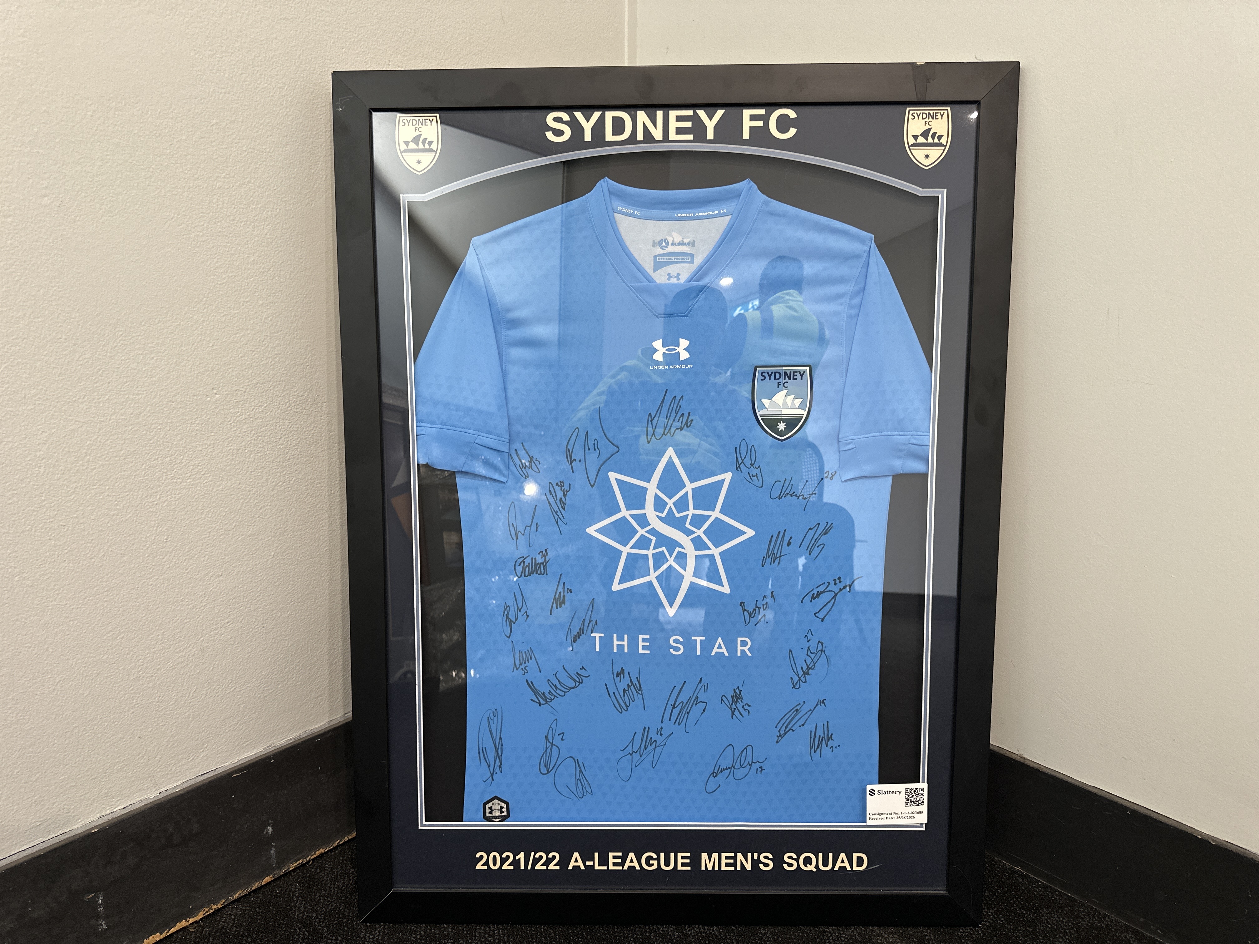 8 · Signed 21/22 A League Sydney Fc Jersey