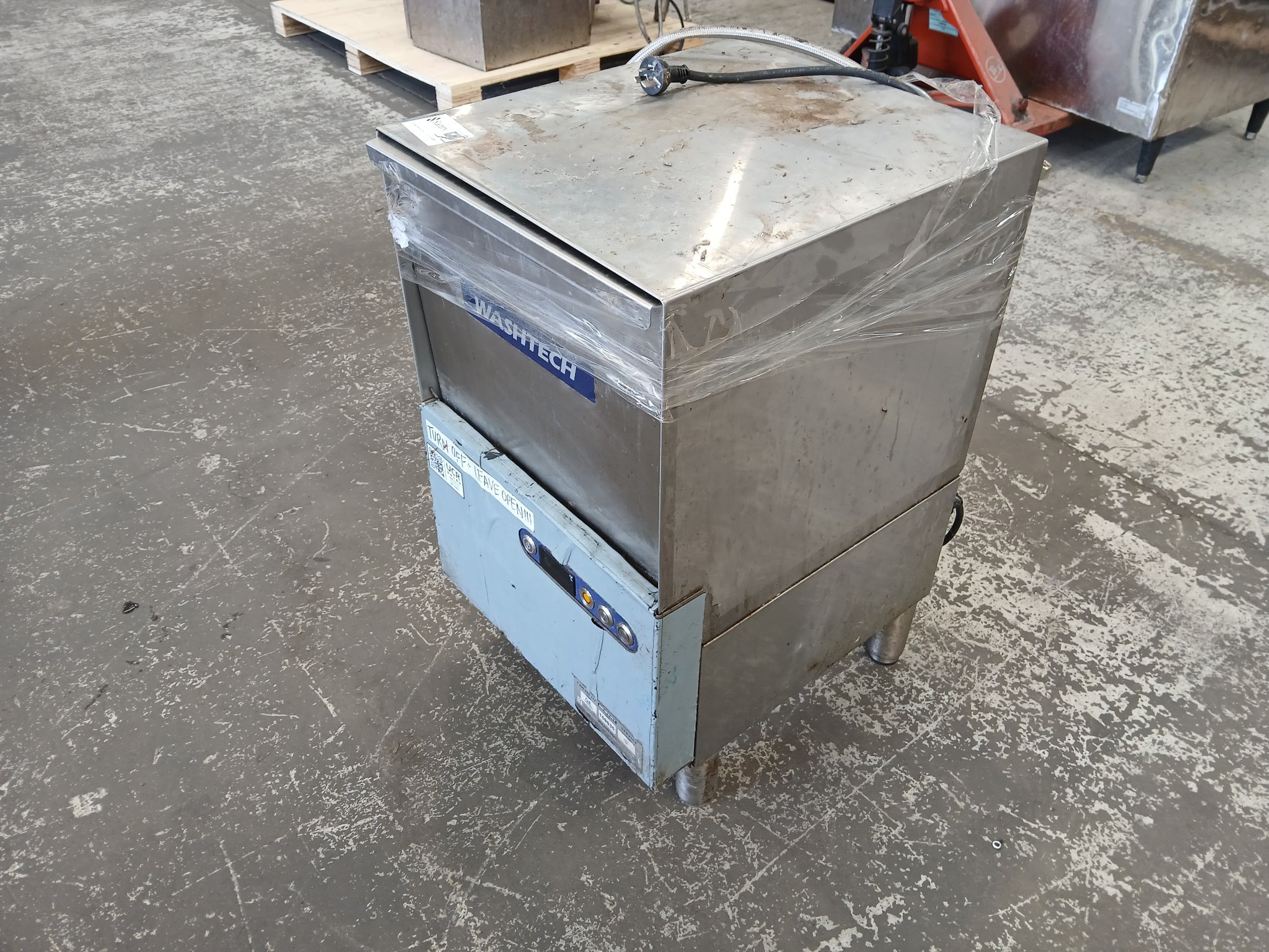 Washtech Undercounter Glass Washer