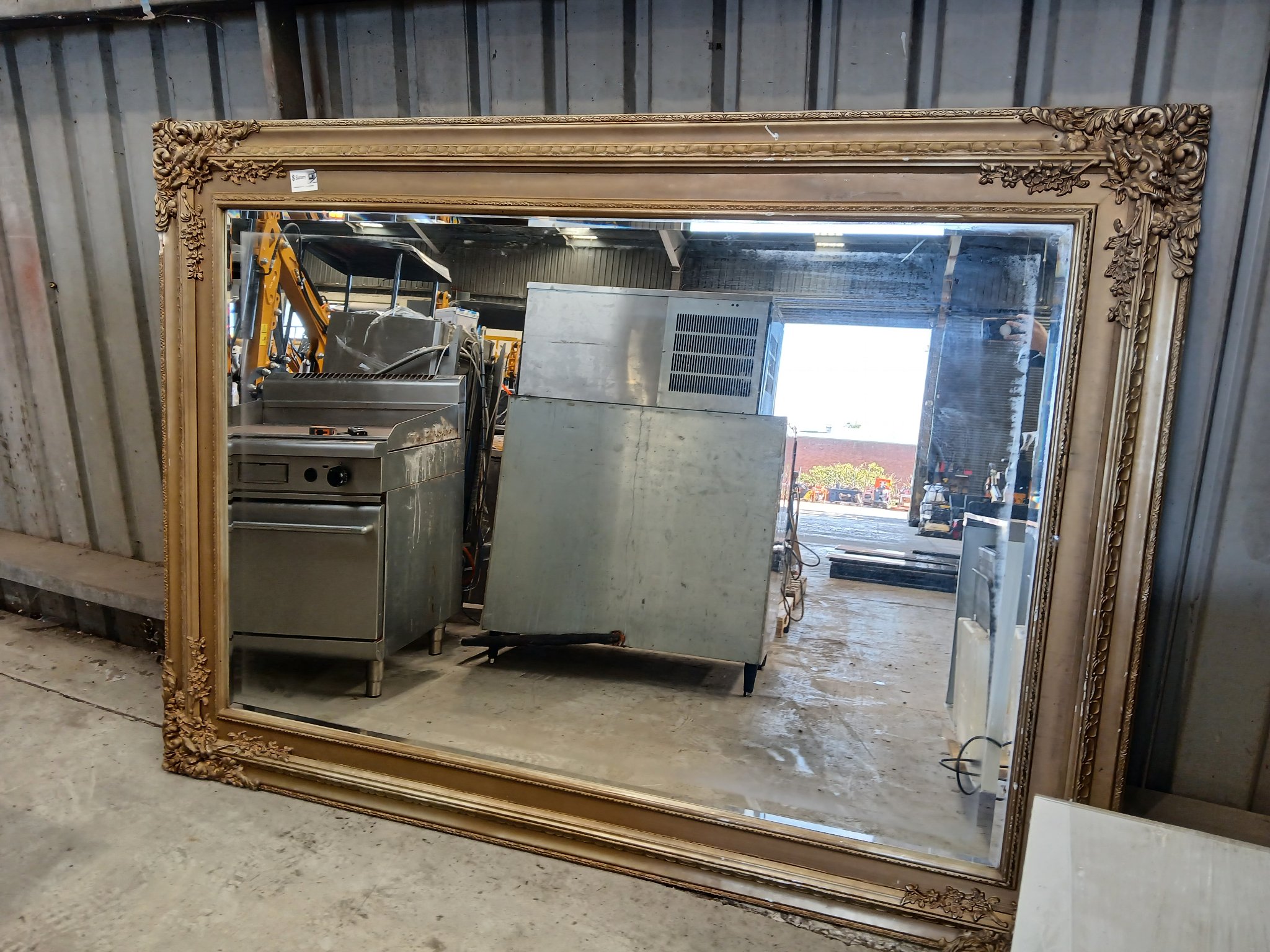16 · Antique Style Mirror Large