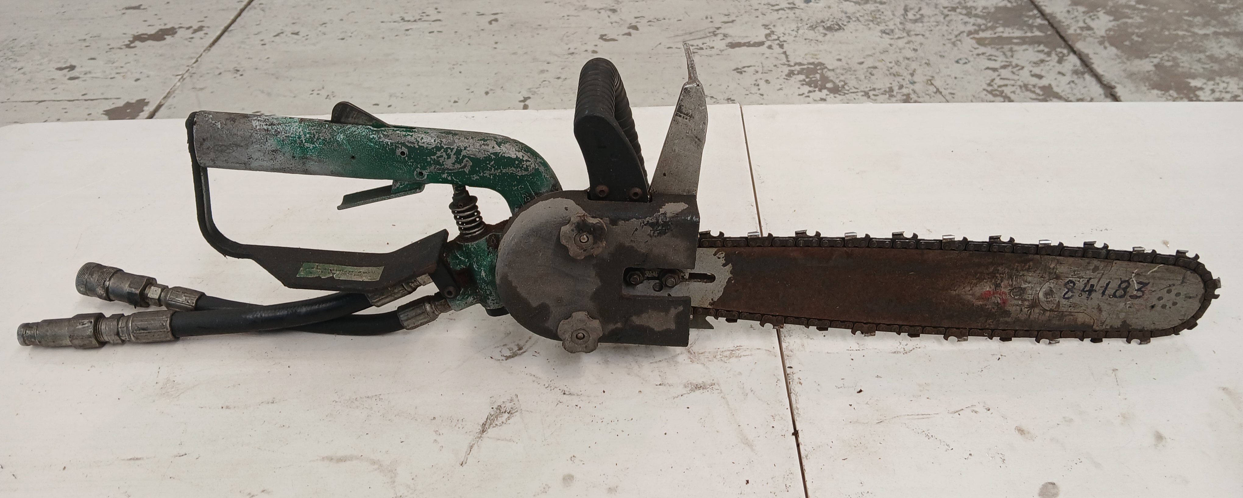 4 · Hydraulic Chainsaw Unbranded