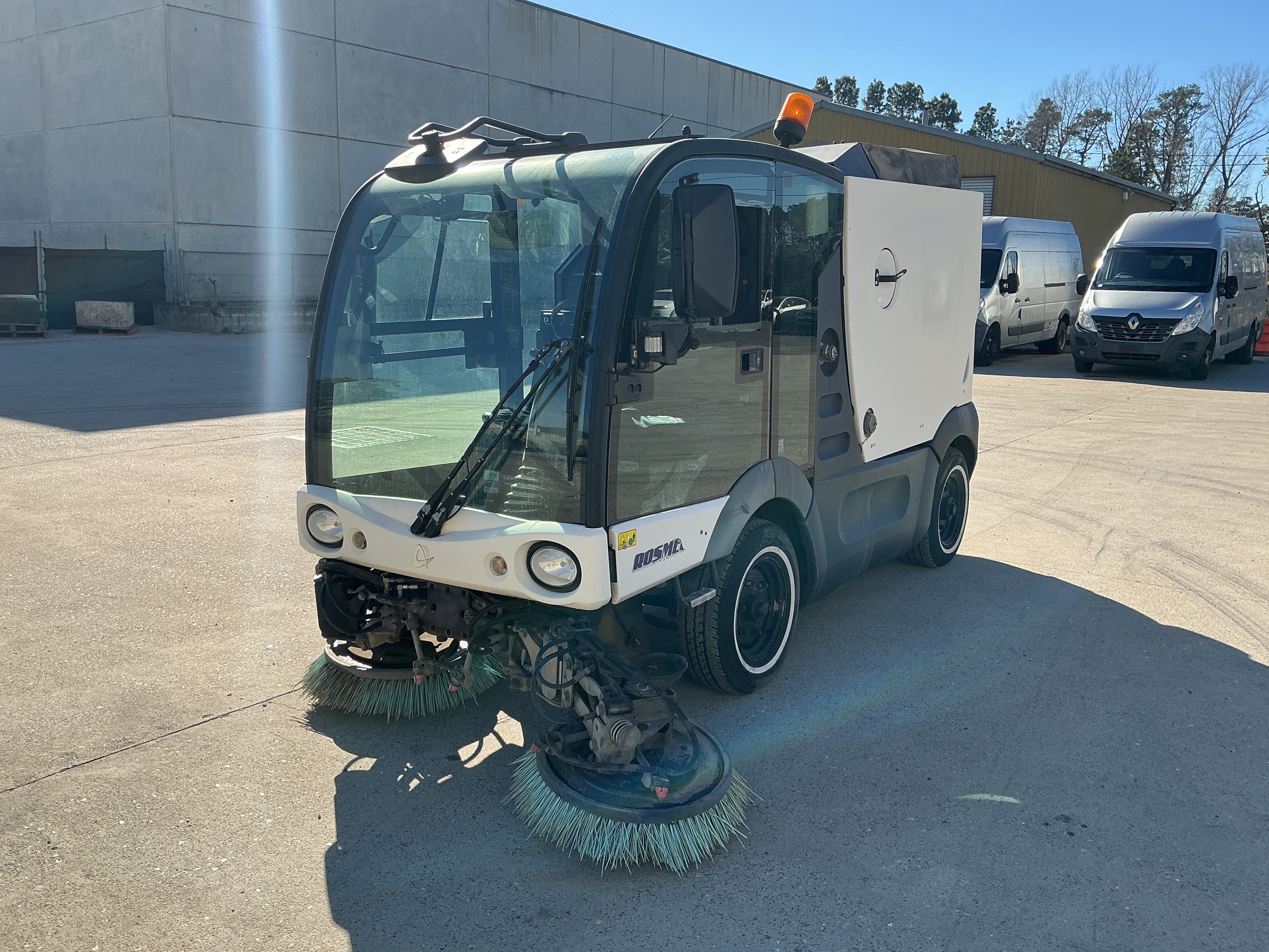 2011 Azura Rosmech Sweeper