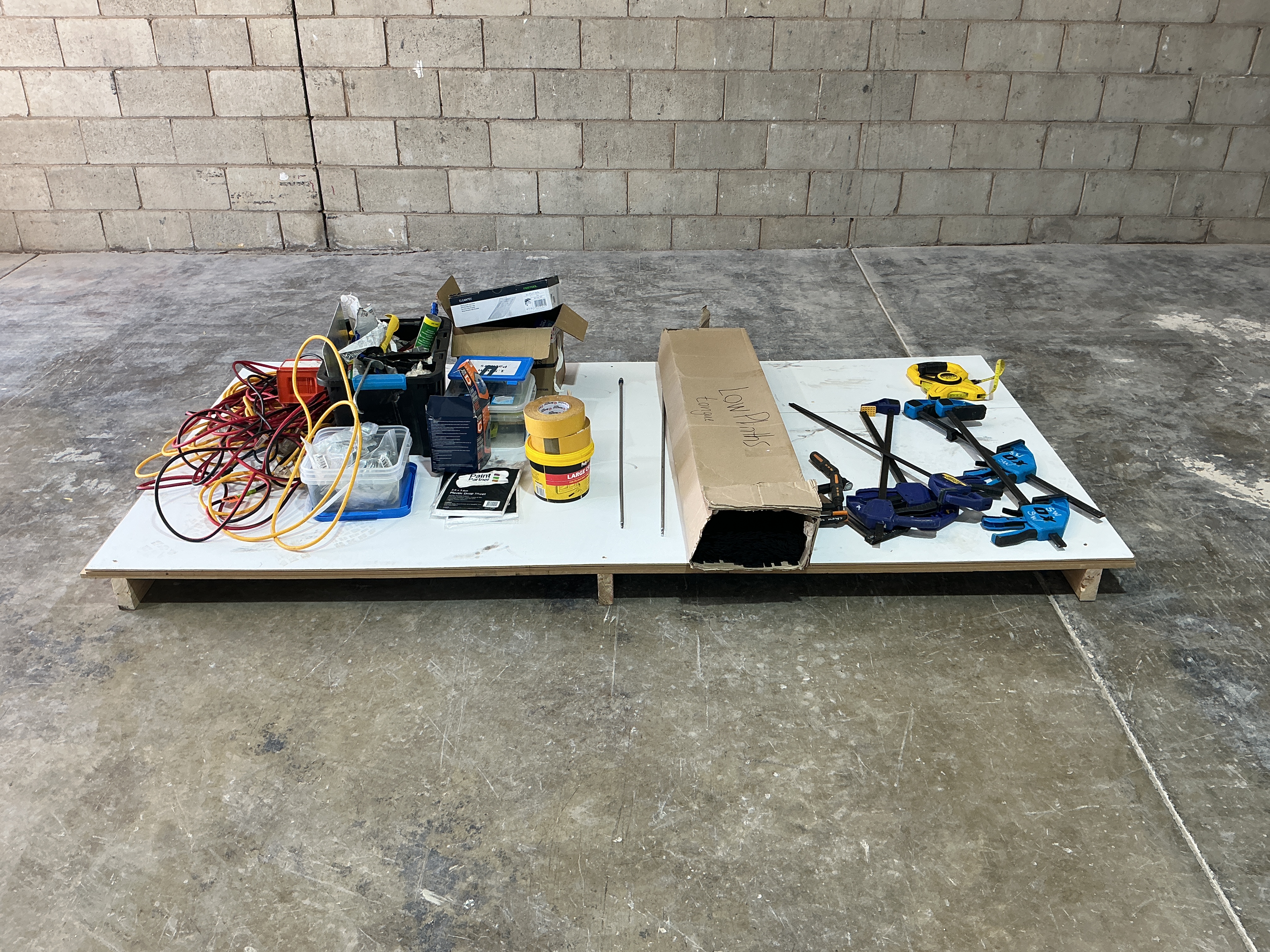 Pallet of Assorted Items