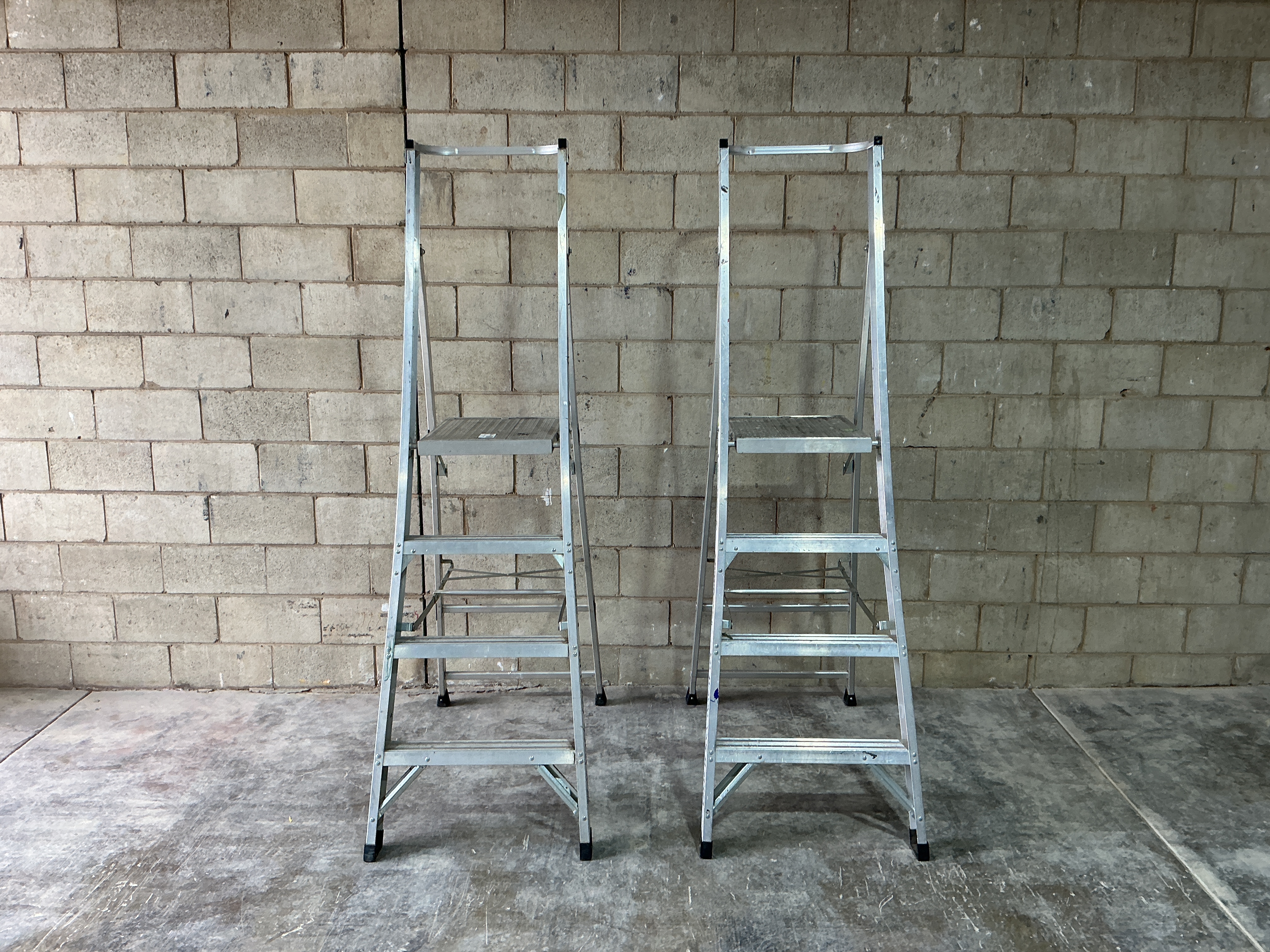 Aluminium Platform Ladders