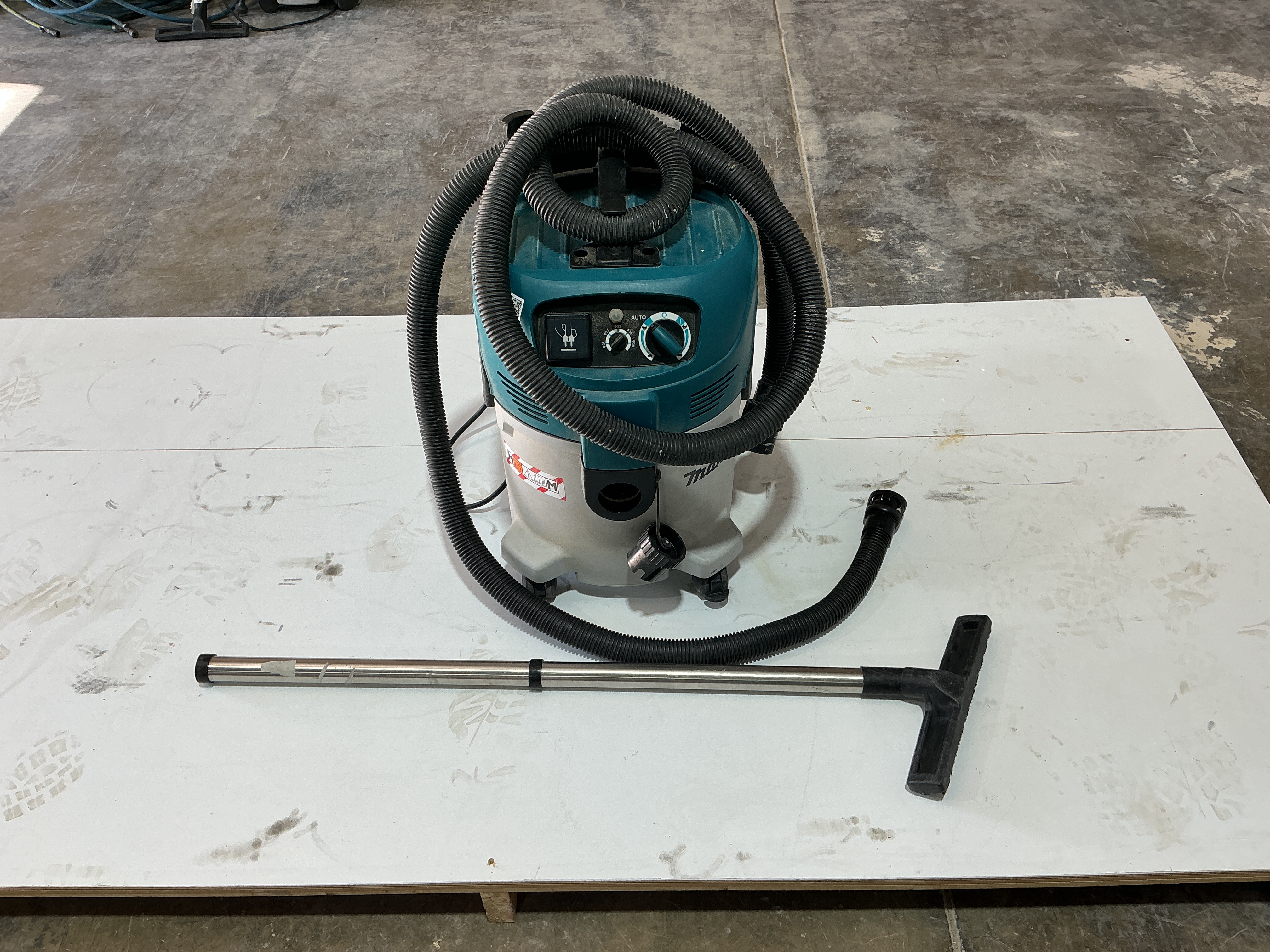Makita Wet/Dry Vacuum