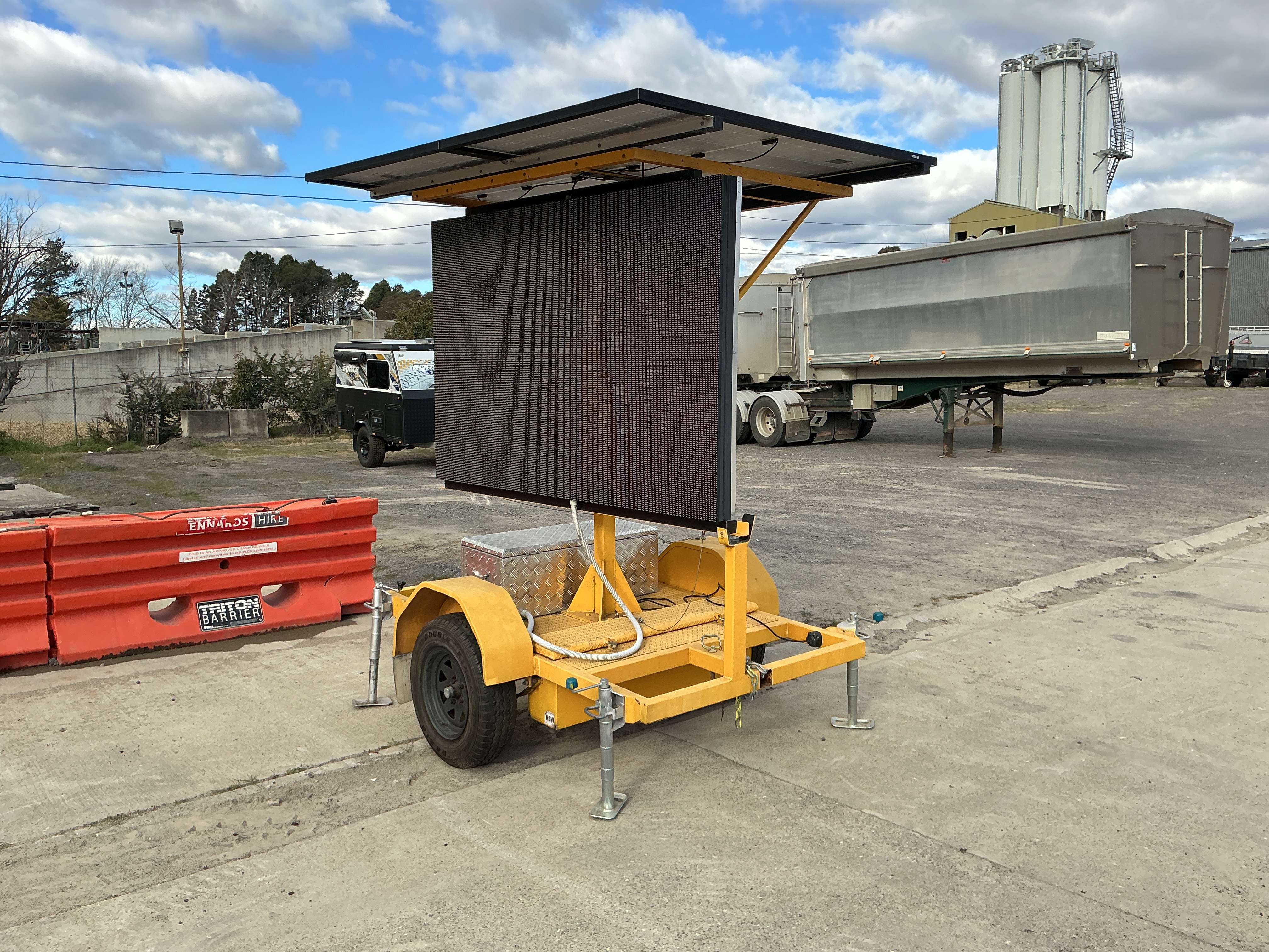 2012 GIGA Signs 1306P VMS Trailer