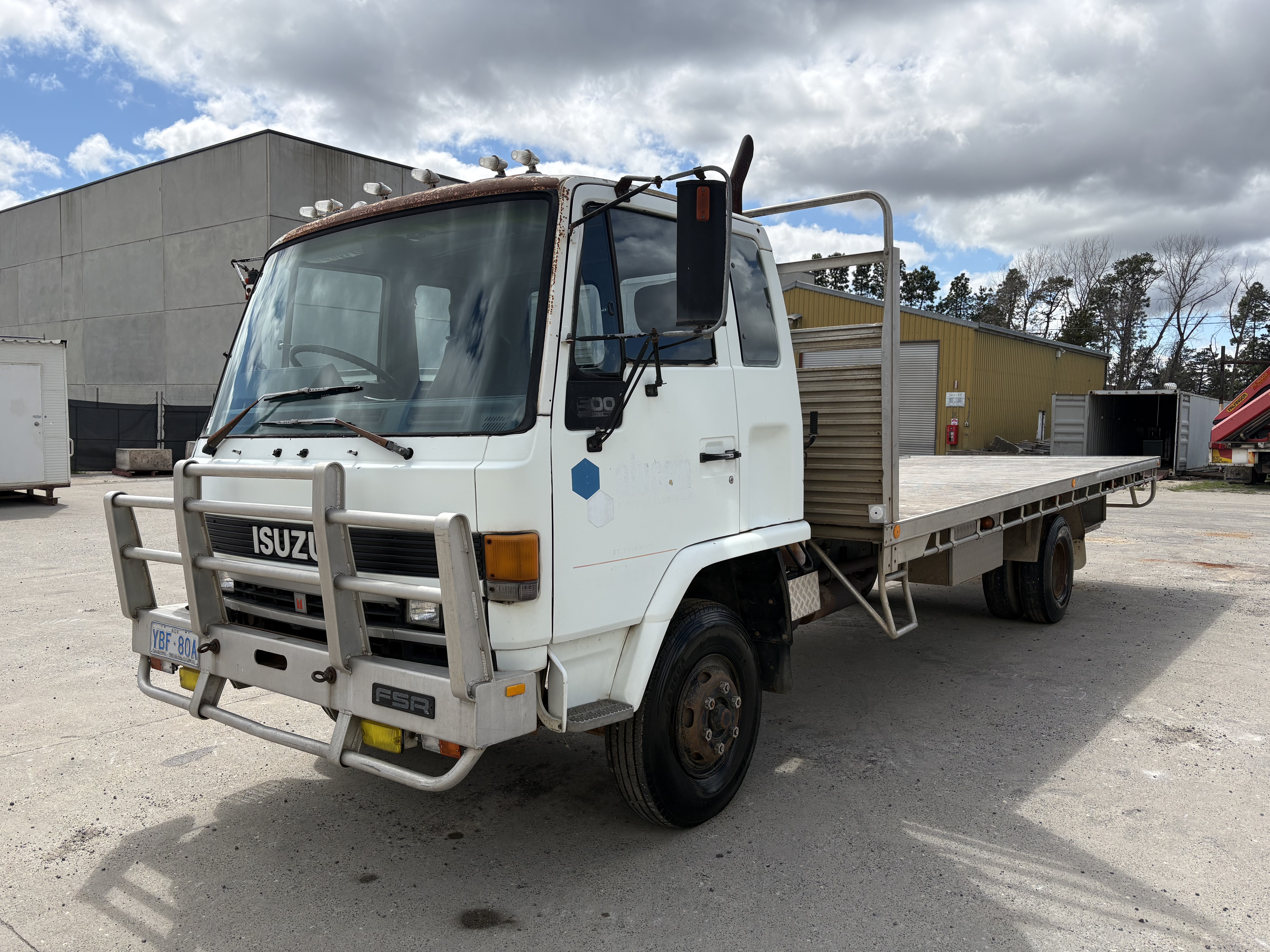 1989 Isuzu FSR 500 Long   4x2 Tray Truck