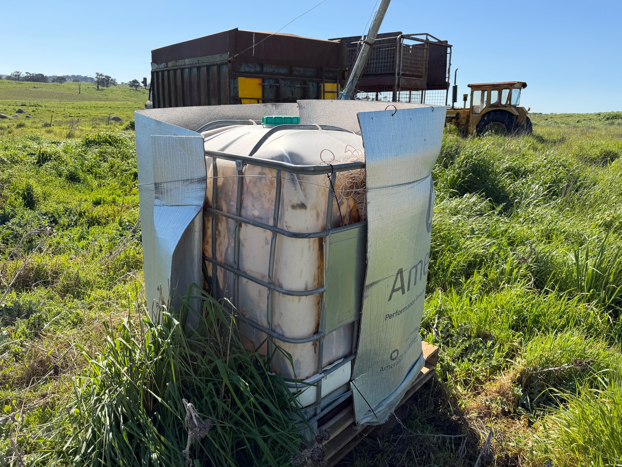 1000L IBC W/Ametalin ThermalBreak Insulation