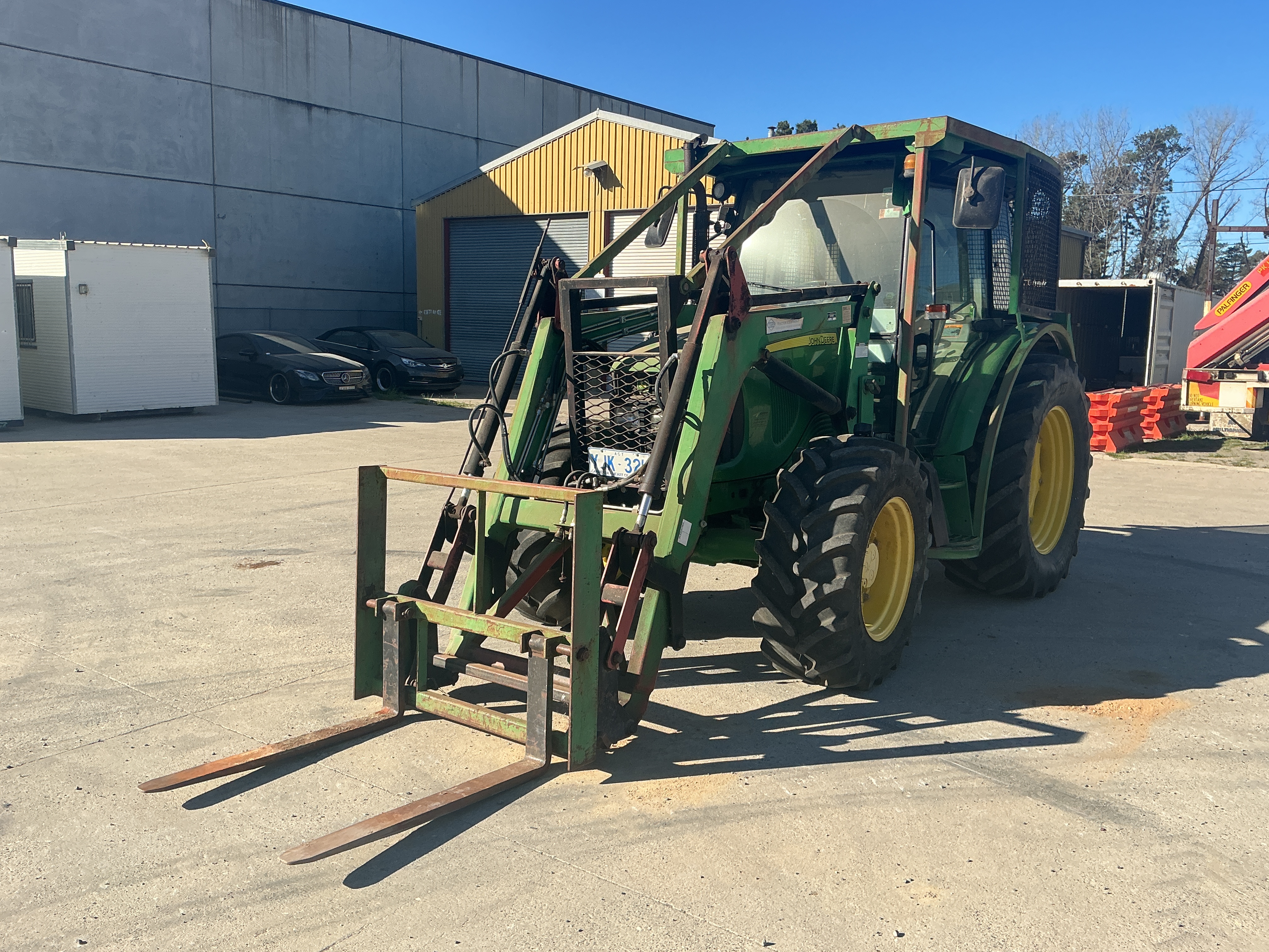 2013 John Deere 5090R (Ex Lease)
